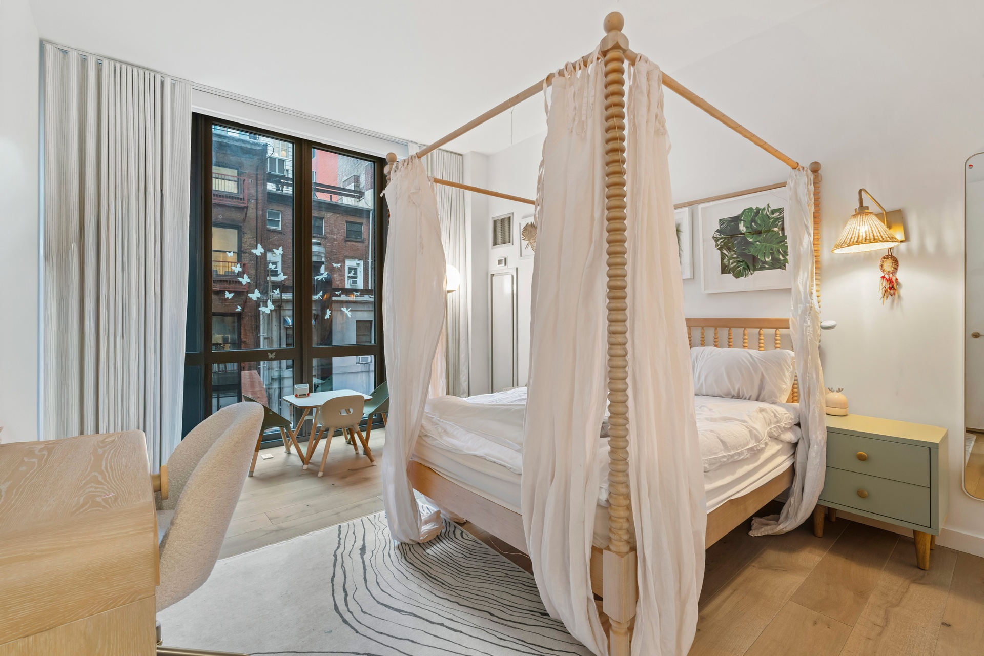 #11 photo, 4 W 21st Street, Flatiron , NY 10010