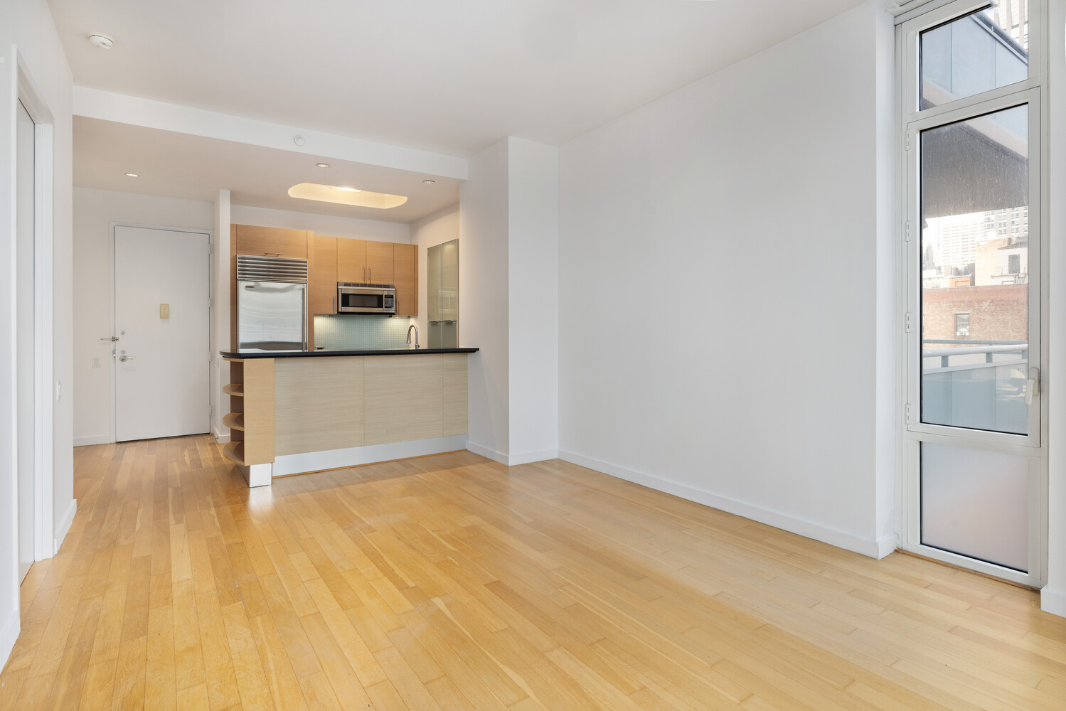 #12 photo, 325 5TH Avenue, Midtown , NY 10016