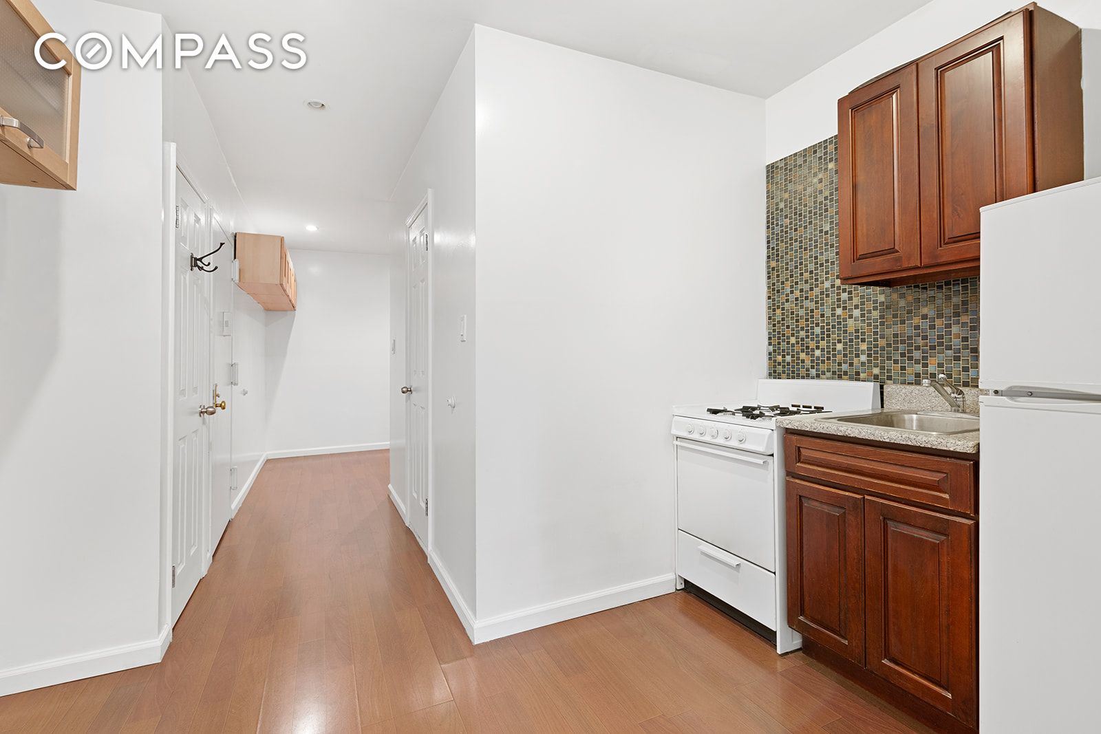 #2 photo, 117 Henry Street, Two Bridges , NY 10002