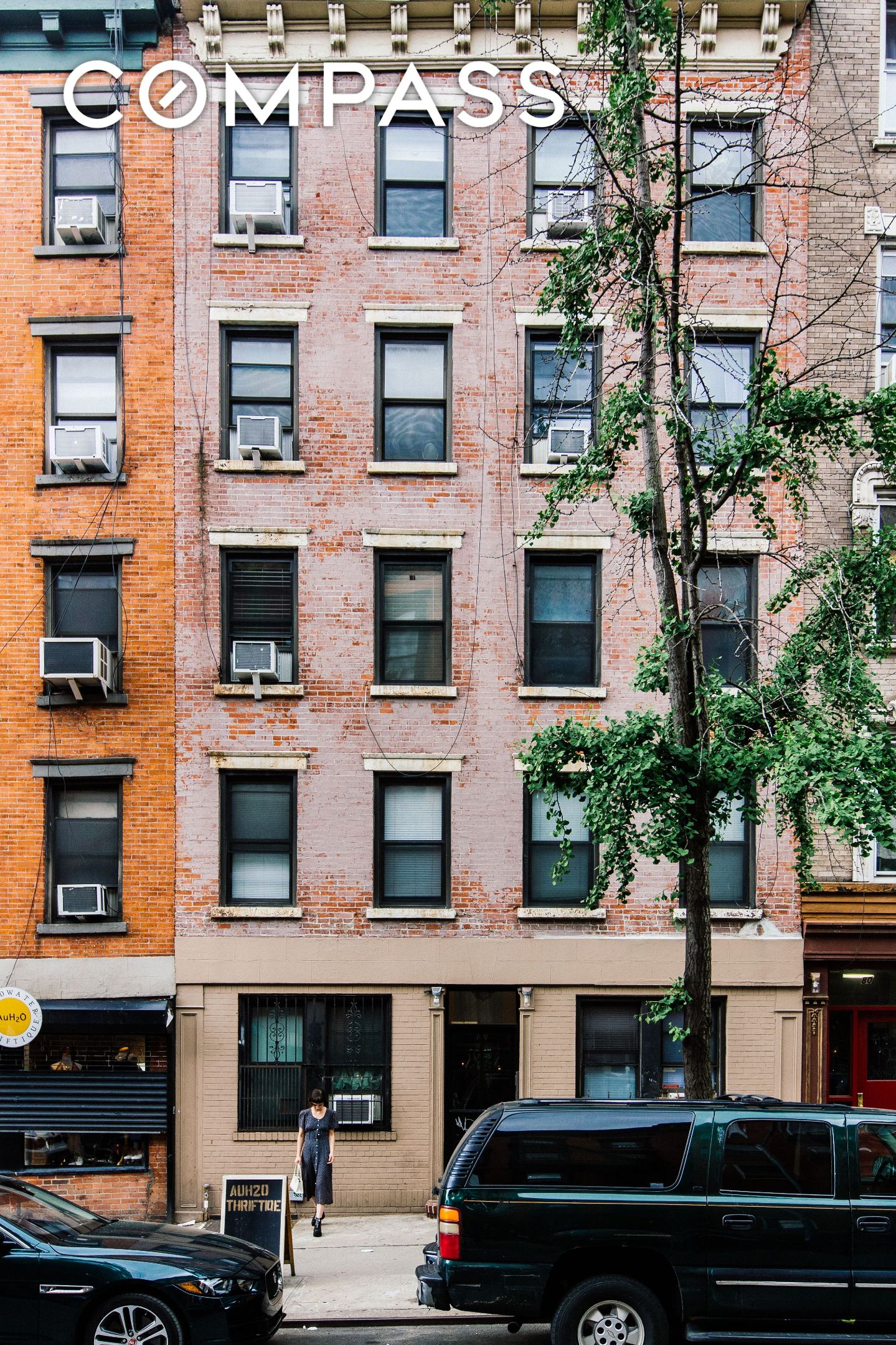 #11 photo, 82 E 7th Street, מנהטן East Village , NY 10003