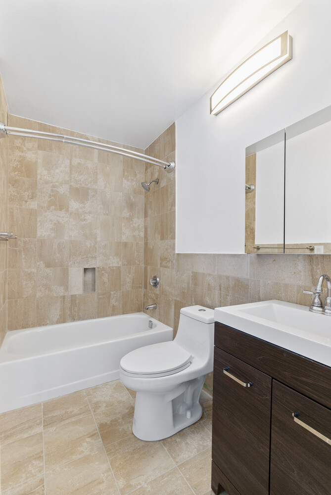 #5 photo, 415 E 37TH Street, Murray Hill , NY 10016