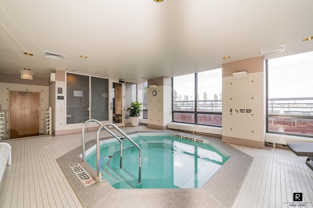 #9 photo, 415 E 37TH Street, Murray Hill , NY 10016