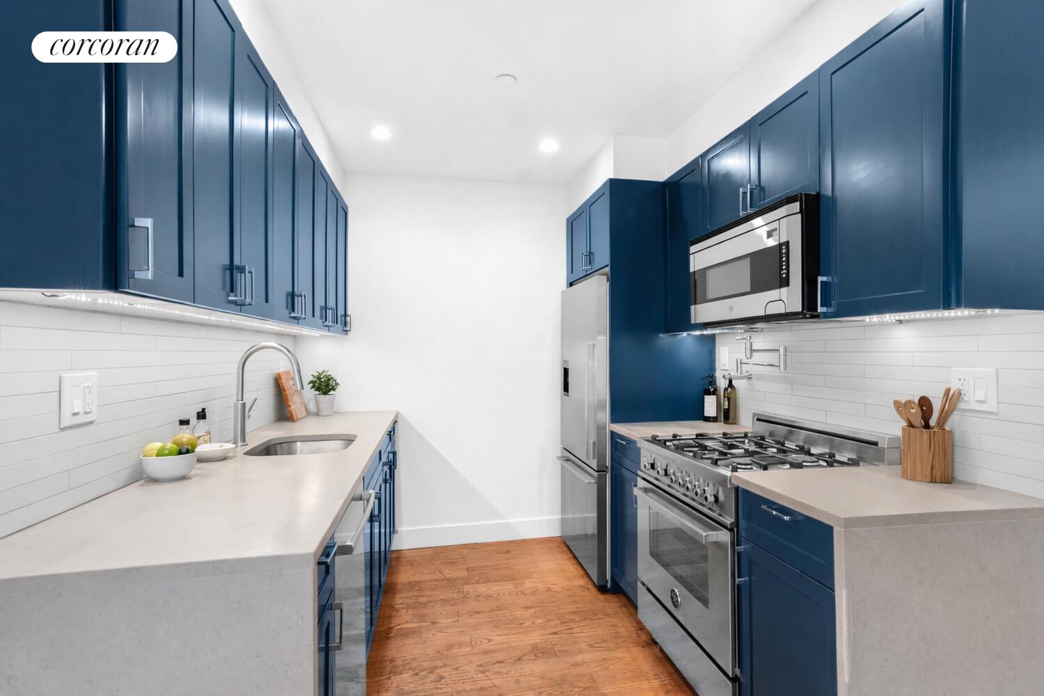 #4 photo, 167 DEVOE Street, ब्रुकलीन Williamsburg , NY 11211