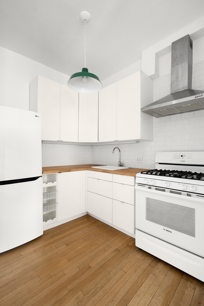 #3 photo, 306 WASHINGTON Avenue, Clinton Hill , NY 11205