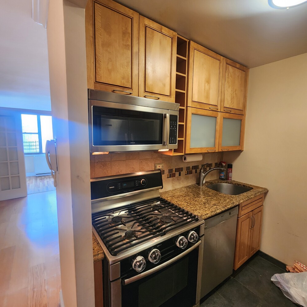 #7 photo, 301 E 79TH Street, مانهاتن Yorkville , NY 10075