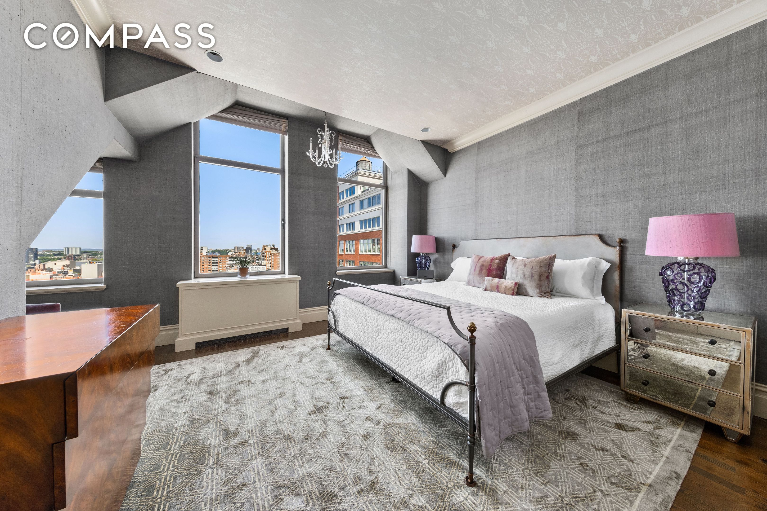 #12 photo, 252 7th Avenue, Chelsea , NY 10001