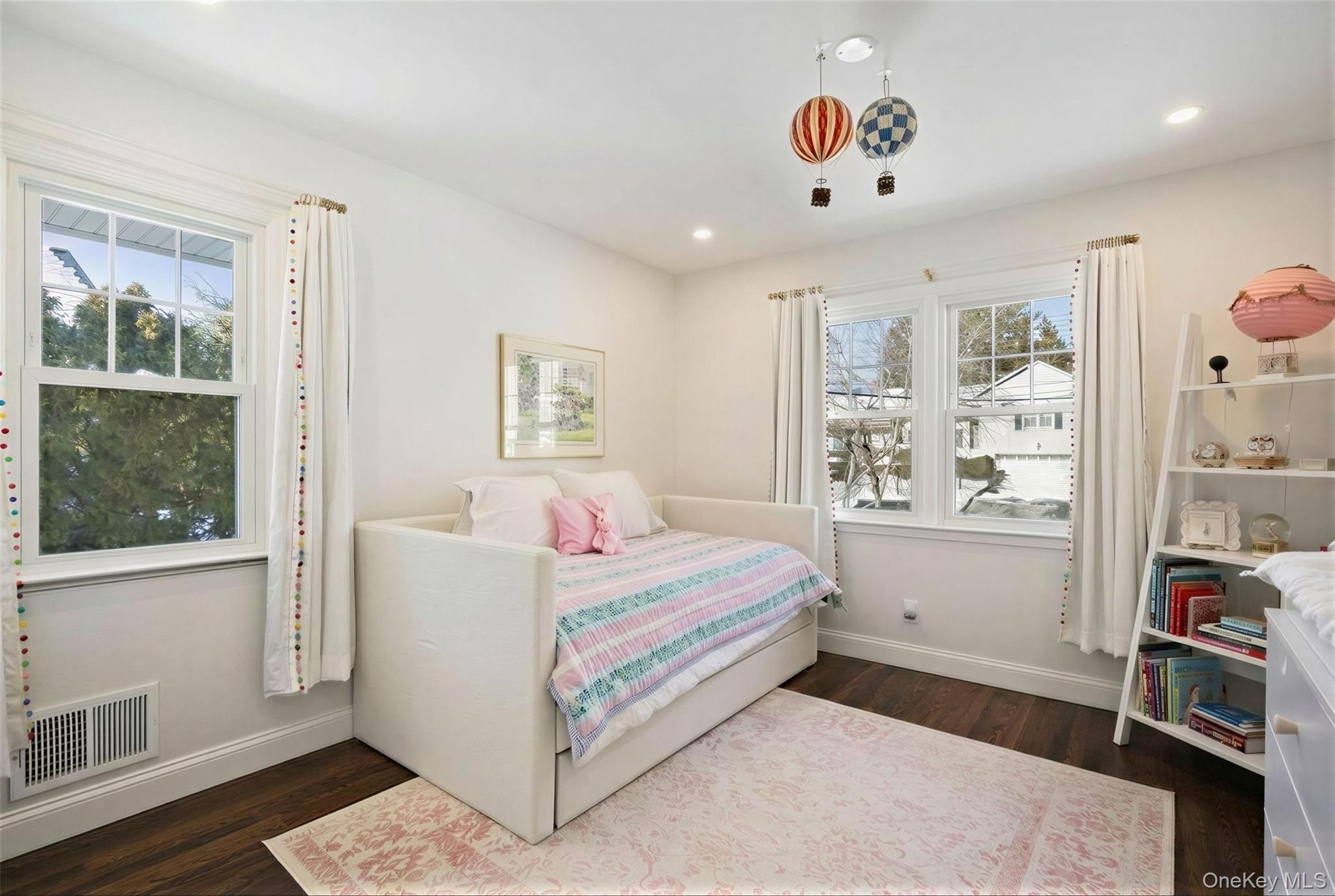 #15 photo, 10 Carlton Lane, Rye Brook , NY 10573