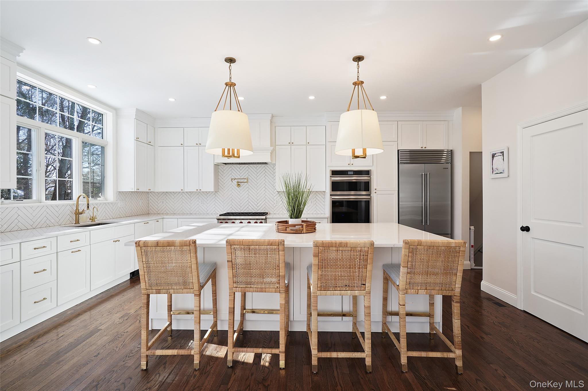 #3 photo, 10 Carlton Lane, Rye Brook , NY 10573