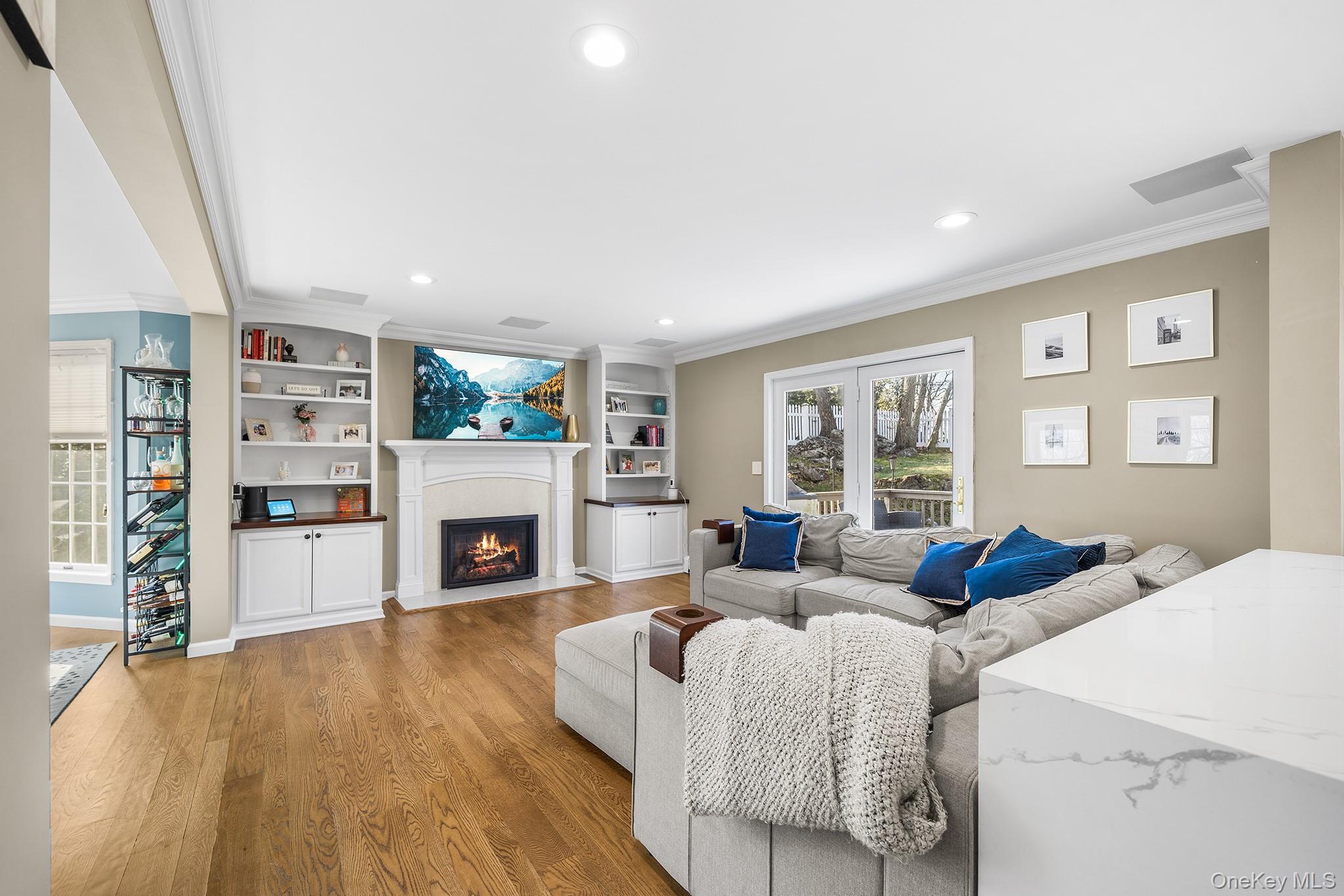 #11 photo, 35 Rock Cliff Place, White Plains , NY 10603