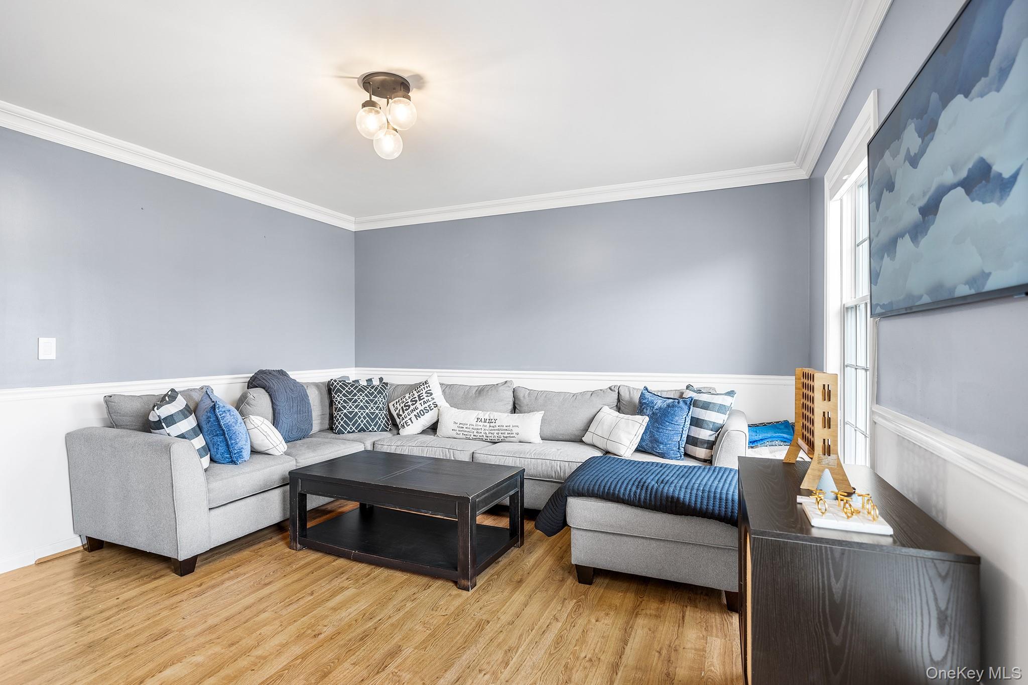 #17 photo, 35 Rock Cliff Place, White Plains , NY 10603