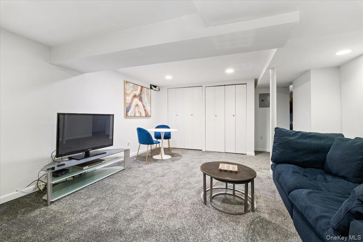 #16 photo, 44 Amherst Drive, New Rochelle , NY 10804