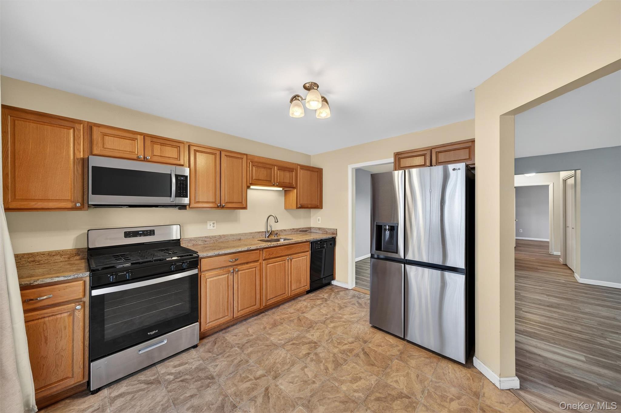 #4 photo, 37 Aldo Court, Monroe , NY 10950