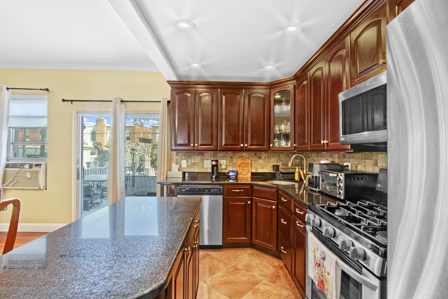 #11 photo, 2055 E 34TH Street, ব্রুকলিন Marine Park , NY 11234