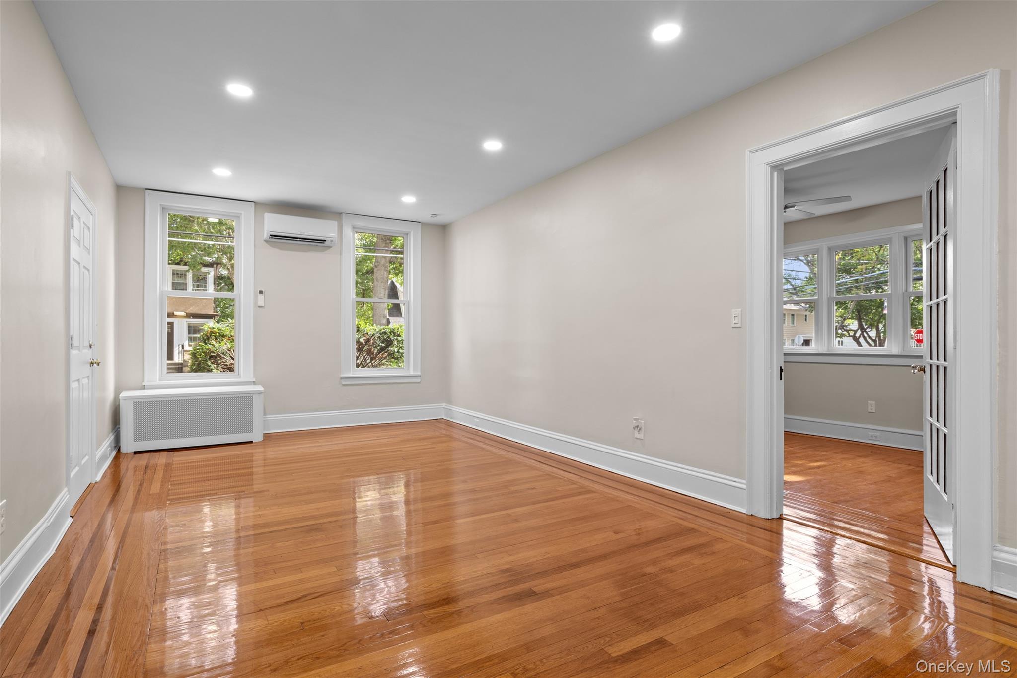 #7 photo, 78 Violet Avenue, নাসাউ কাউন্টি Floral Park , NY 11001