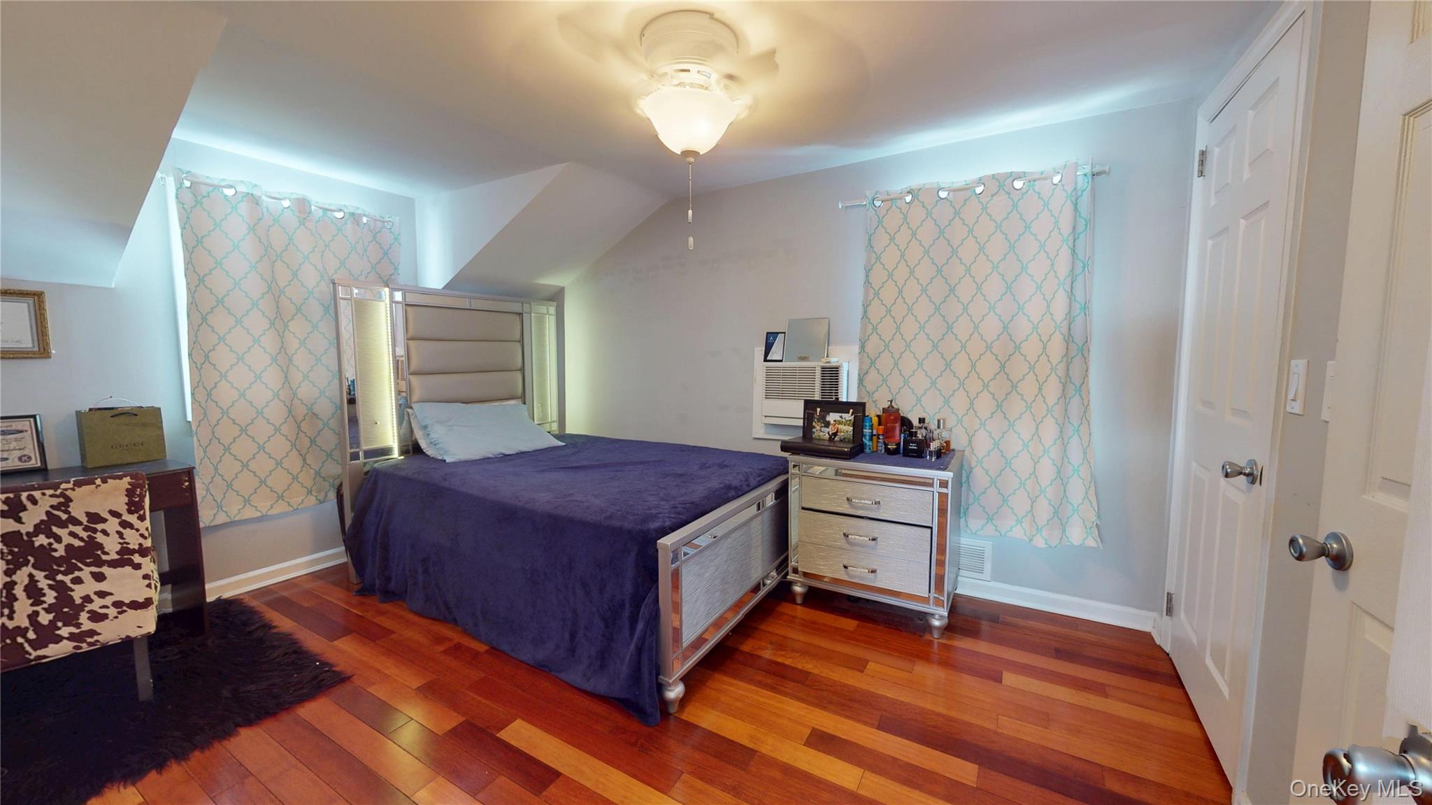 #10 photo, 2718 Anthony Avenue, Bellmore , NY 11710