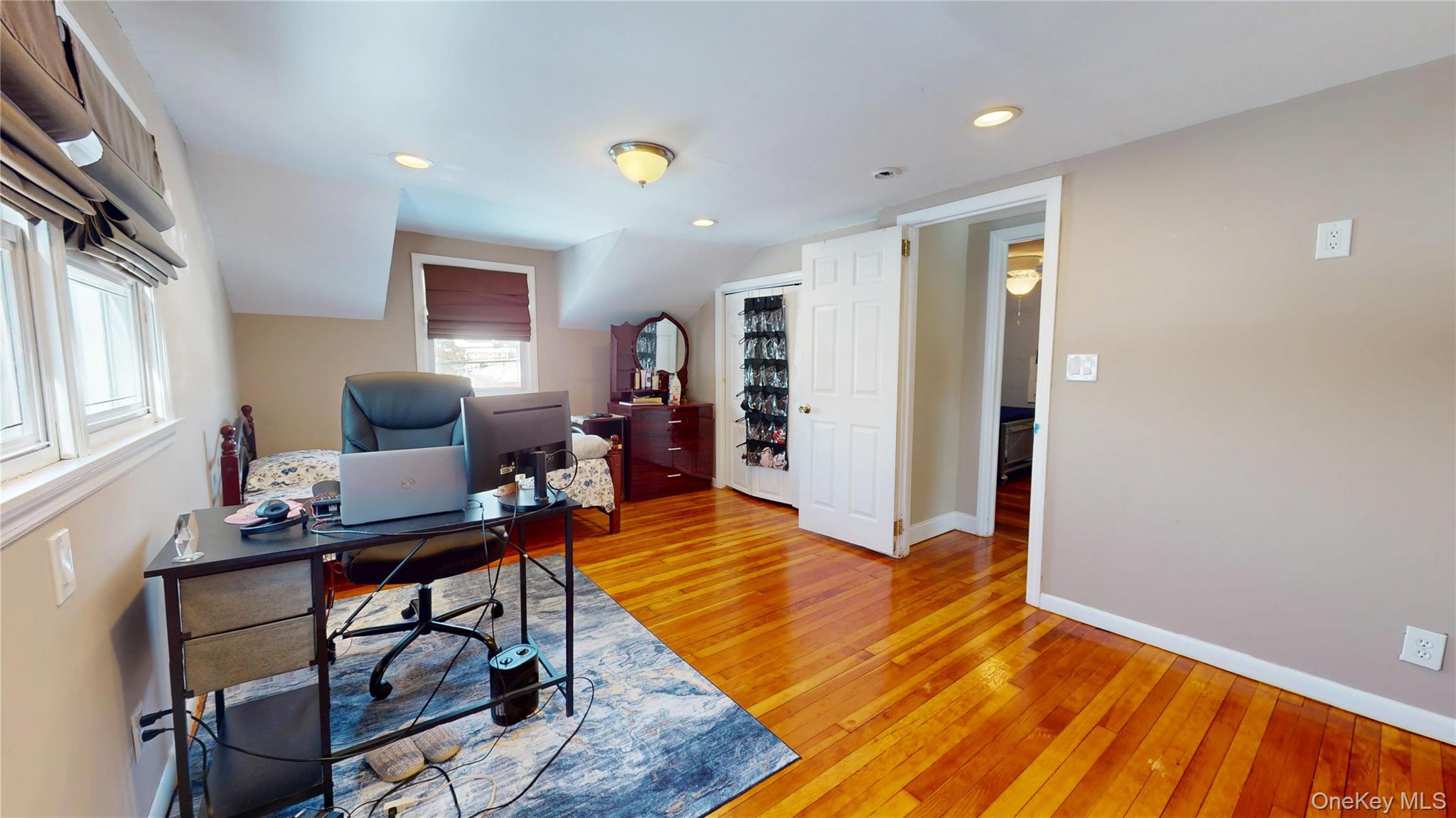 #9 photo, 2718 Anthony Avenue, Bellmore , NY 11710