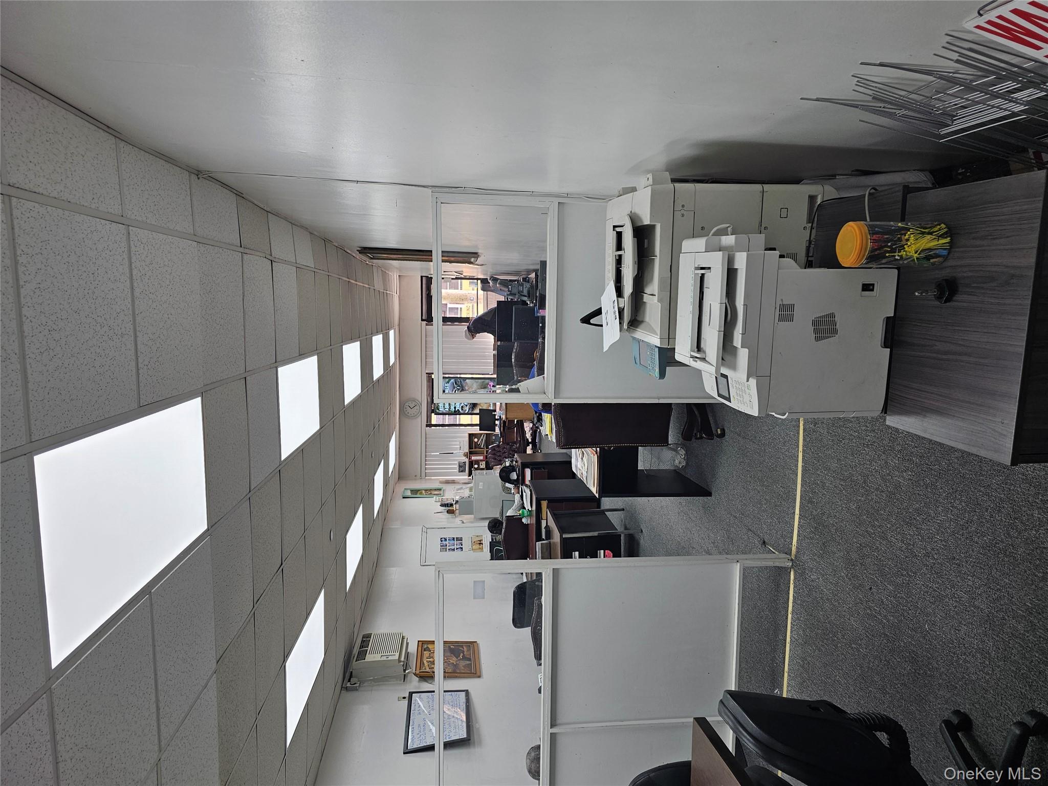 #2 photo, 190-25 Jamaica Ave, Hollis , NY 11423