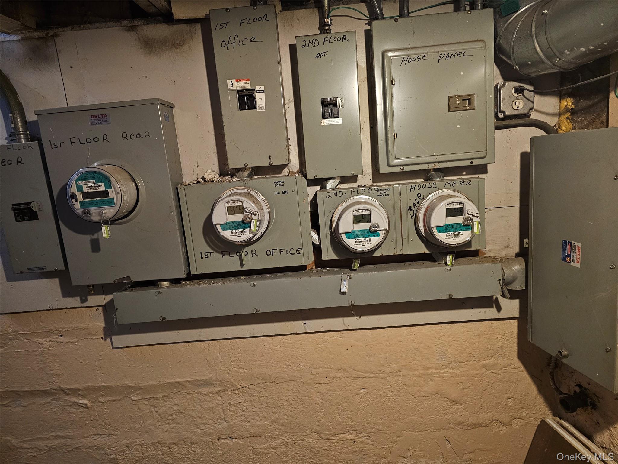 #4 photo, 190-25 Jamaica Ave, Hollis , NY 11423