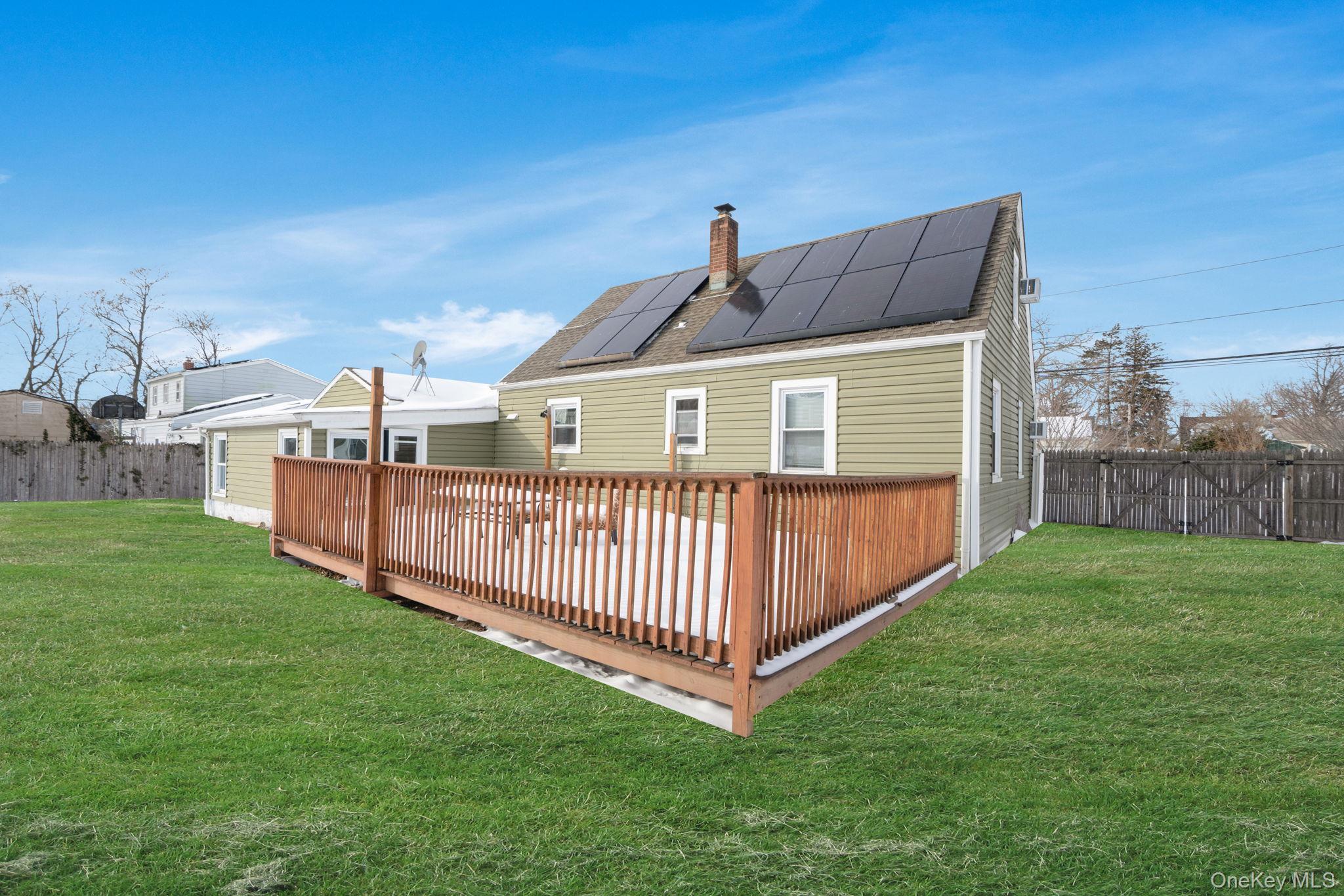 #18 photo, 330 Earle Street, Central Islip , NY 11722