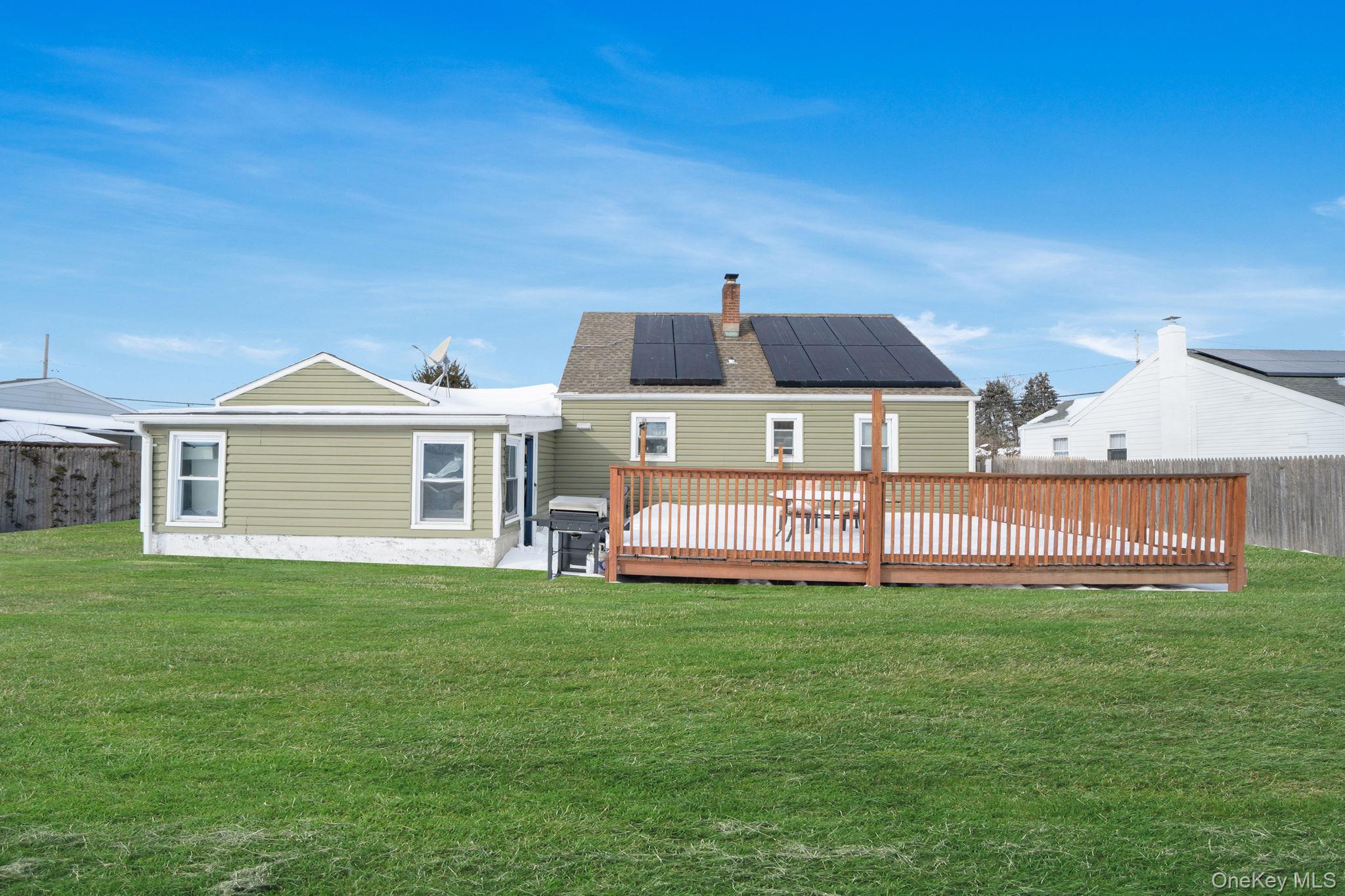 #20 photo, 330 Earle Street, Central Islip , NY 11722