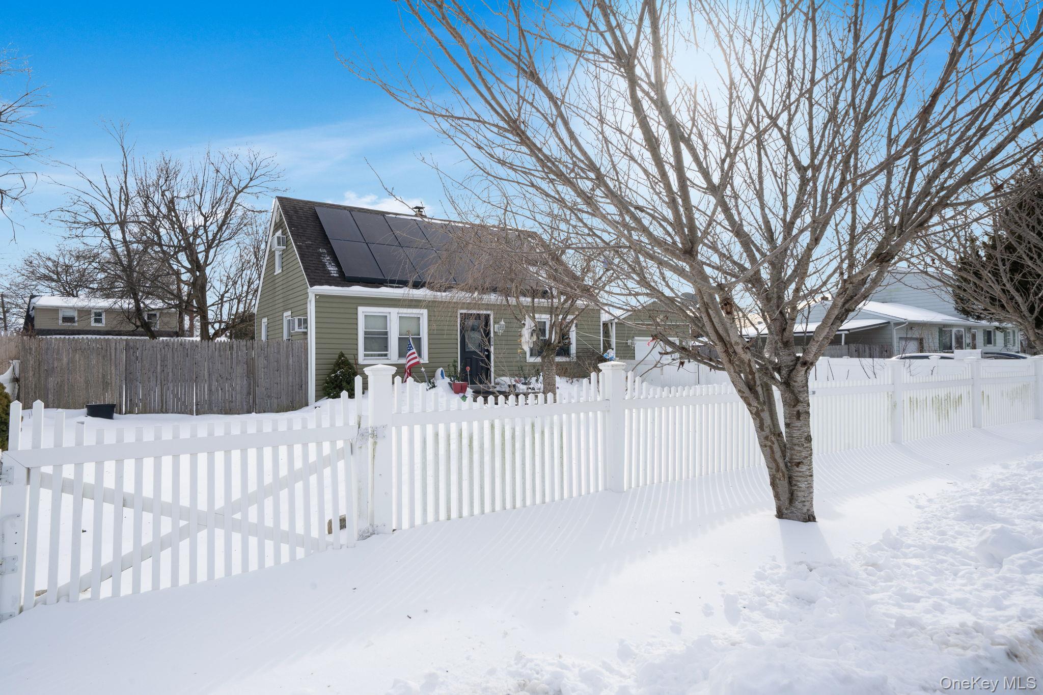 #4 photo, 330 Earle Street, Central Islip , NY 11722