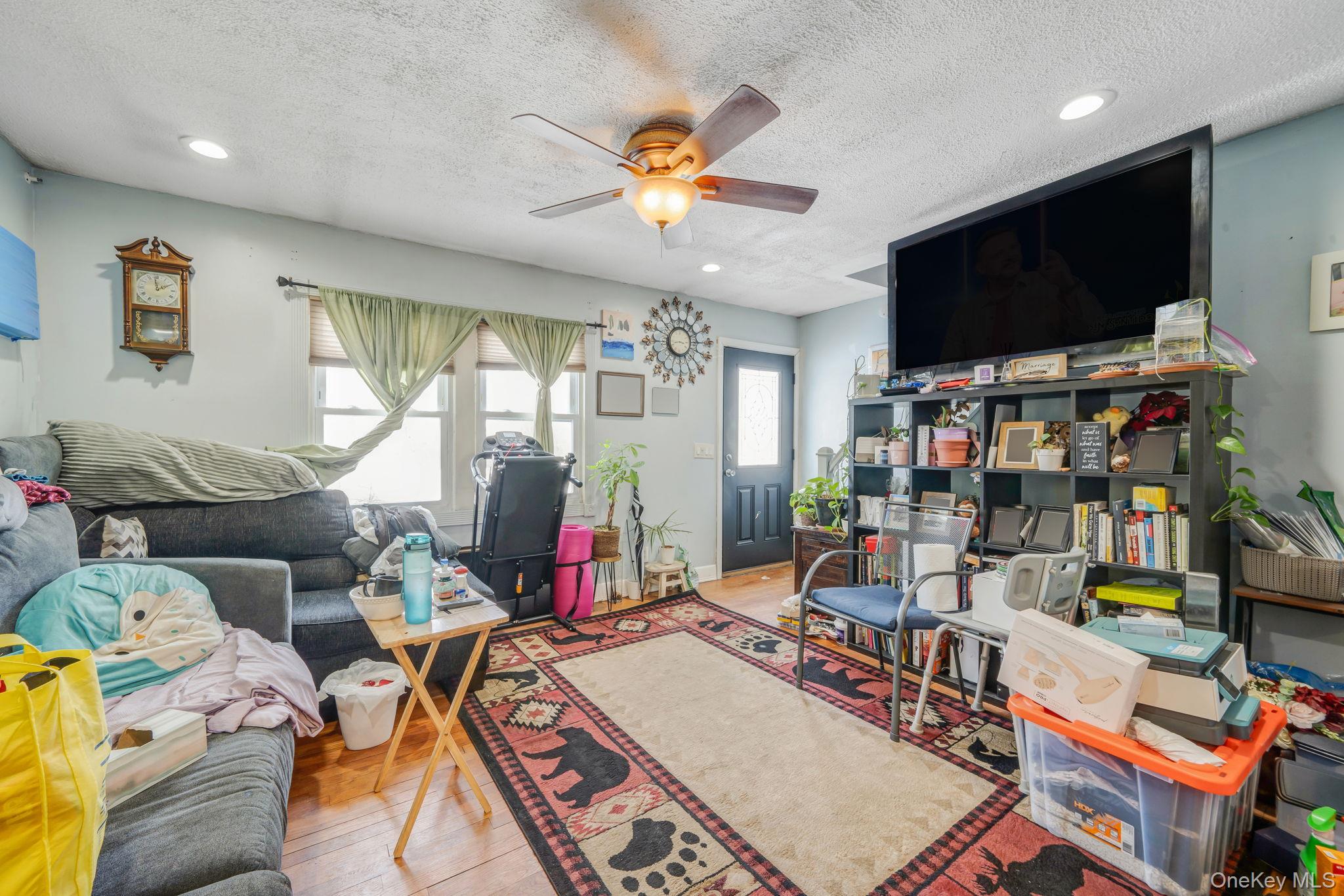 #6 photo, 330 Earle Street, Central Islip , NY 11722