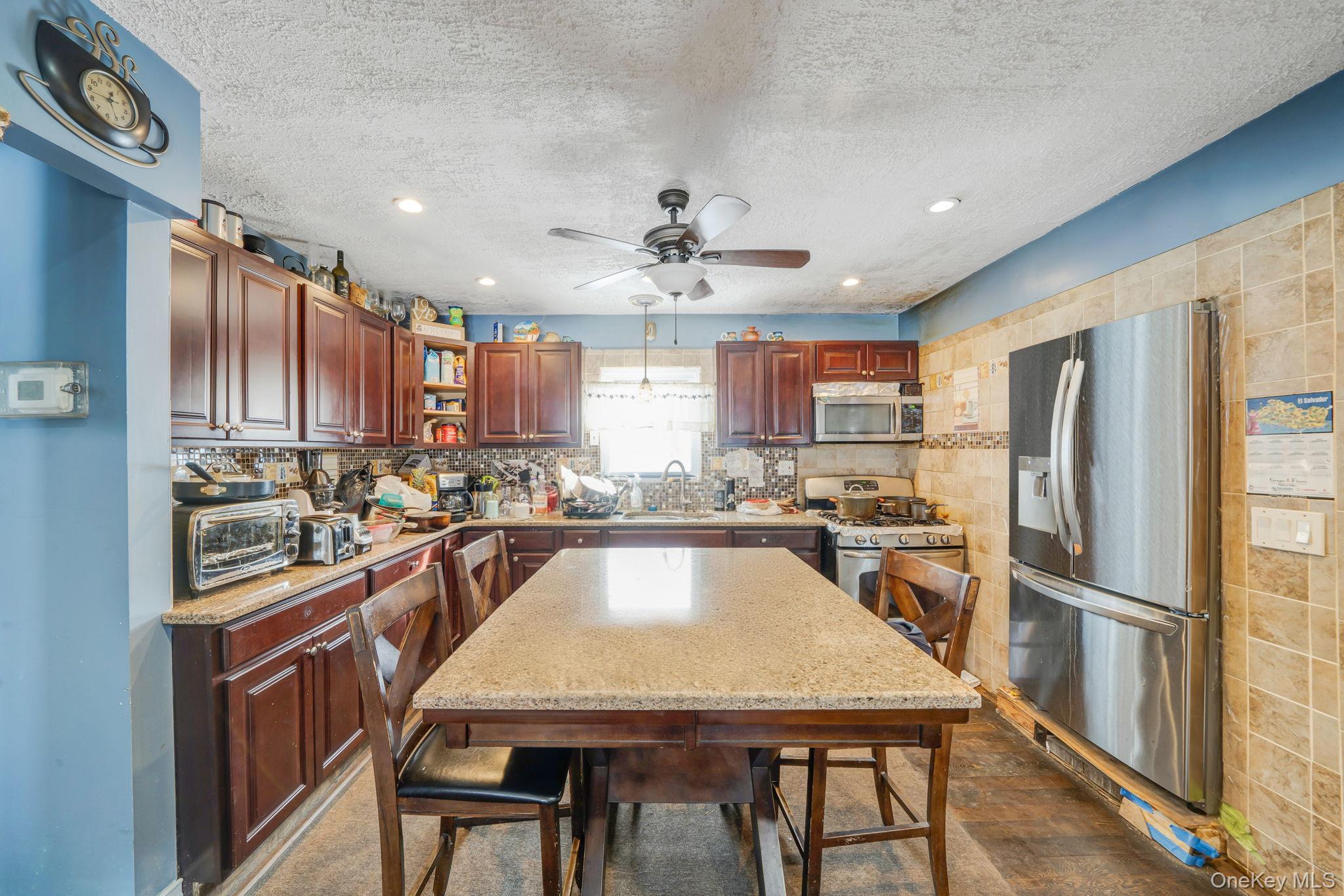 #8 photo, 330 Earle Street, Central Islip , NY 11722