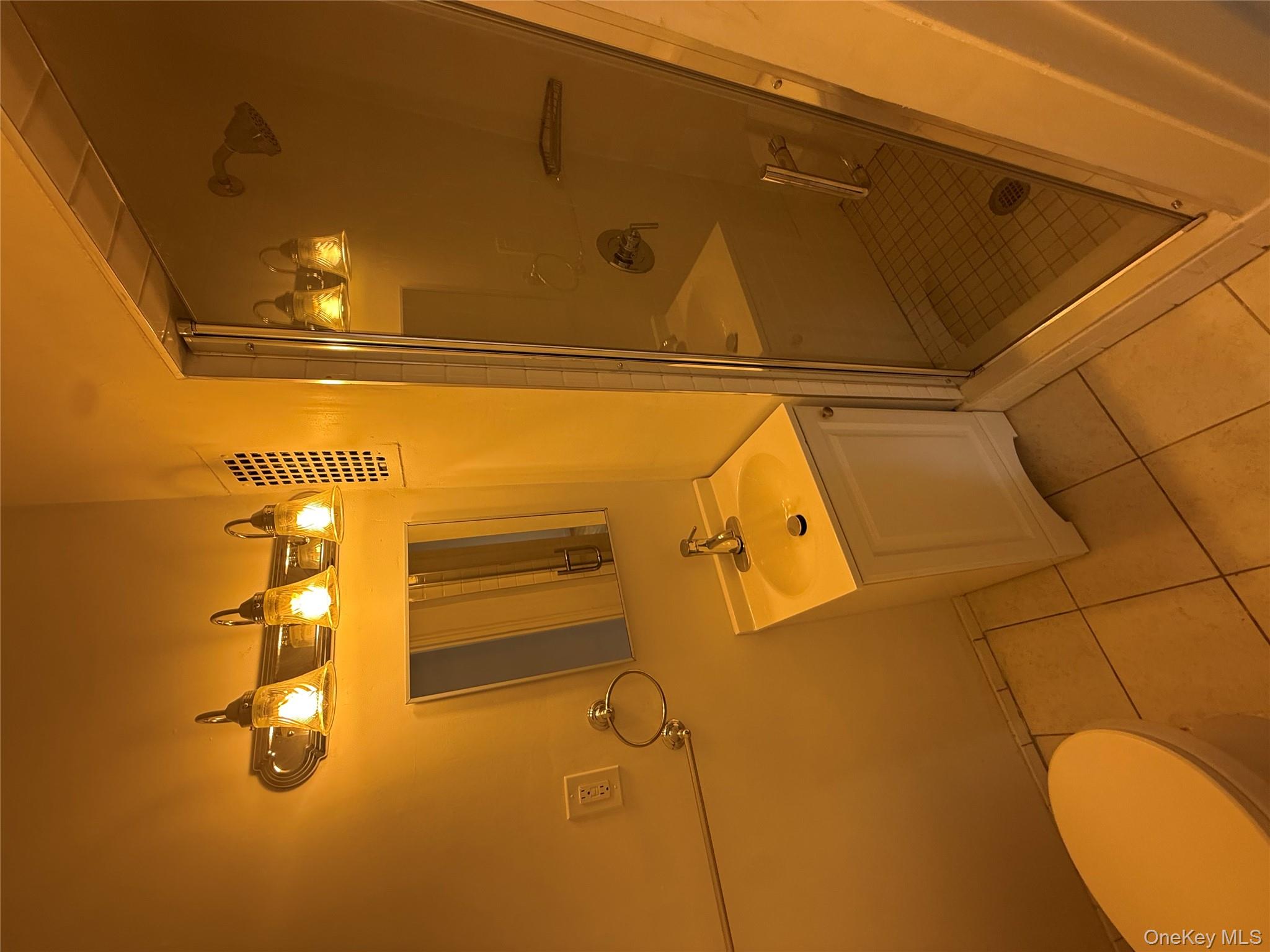 #5 photo, 103-25 68th Avenue, クイーンズ区 Forest Hills , NY 11375