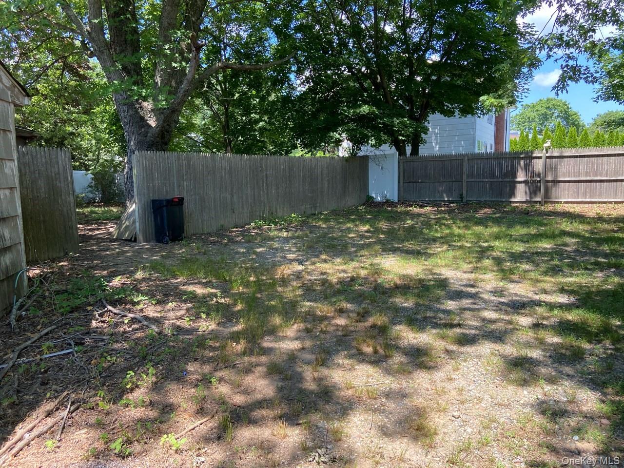 #3 photo, 18 Joyce Drive, サフォーク郡 Riverhead , NY 11901