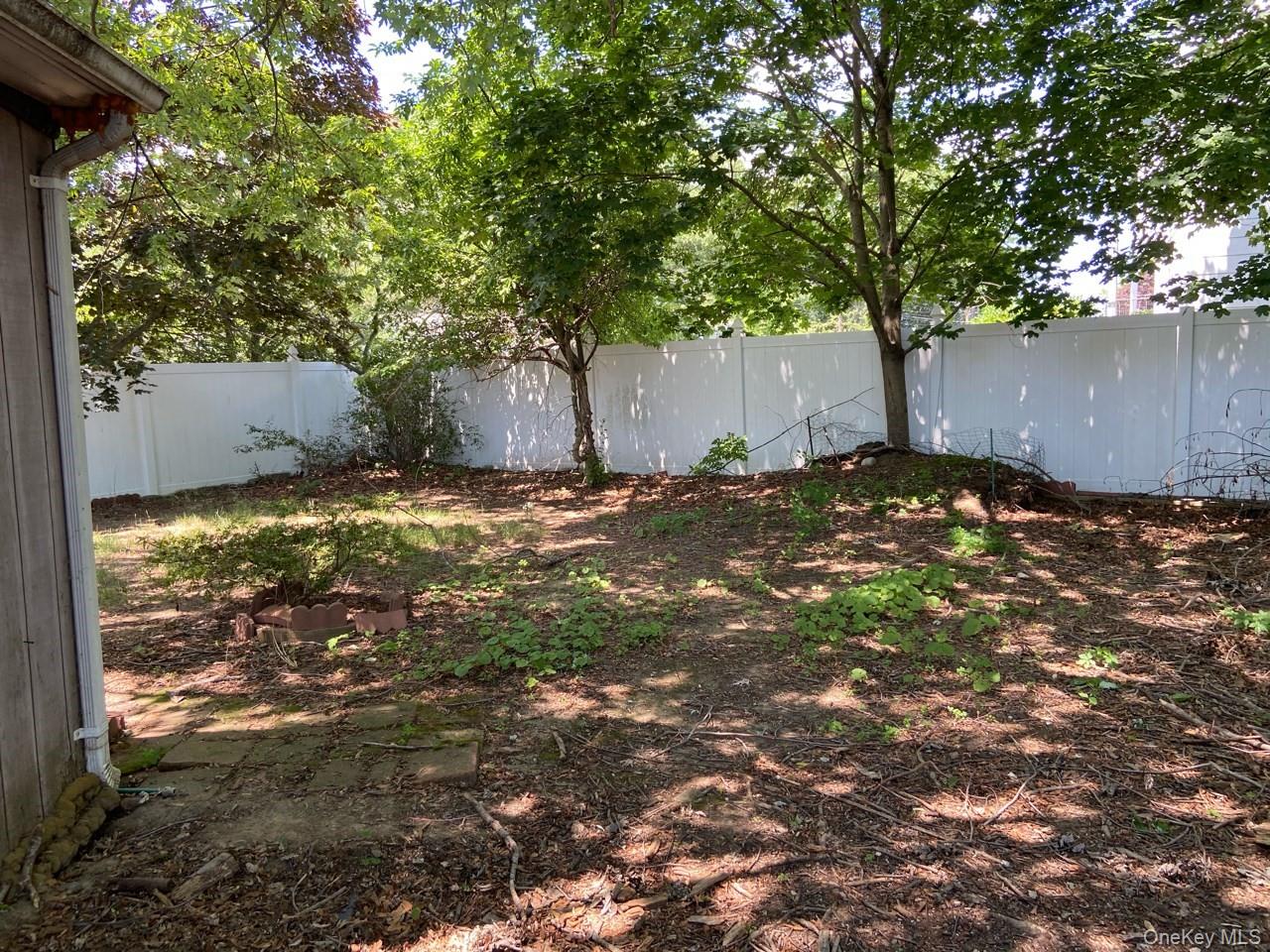 #6 photo, 18 Joyce Drive, サフォーク郡 Riverhead , NY 11901