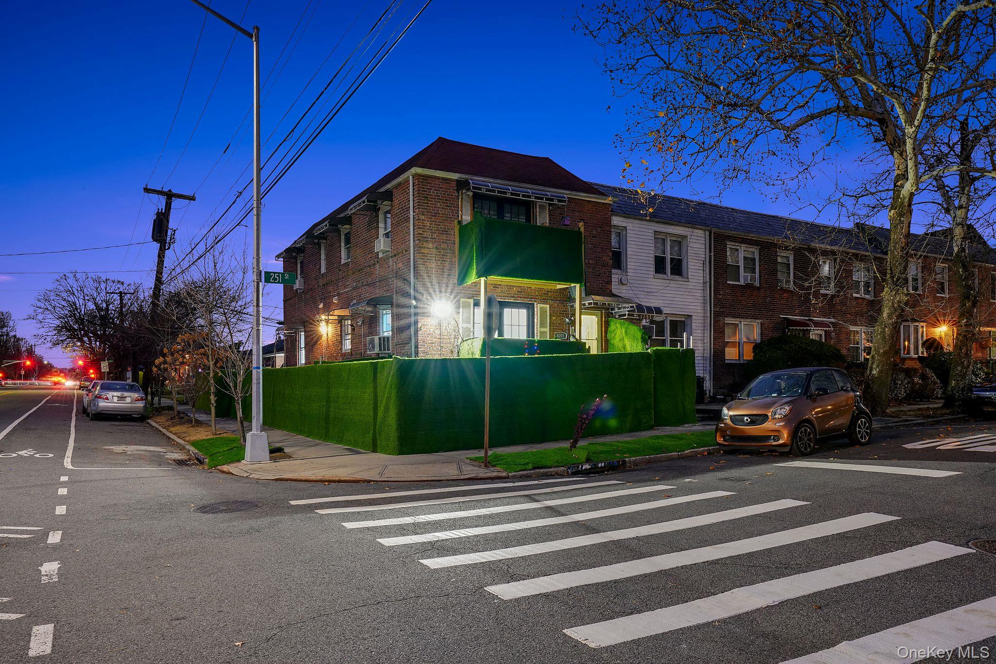 #1 photo, 8201 251st Street, クイーンズ区 Bellerose , NY 11426