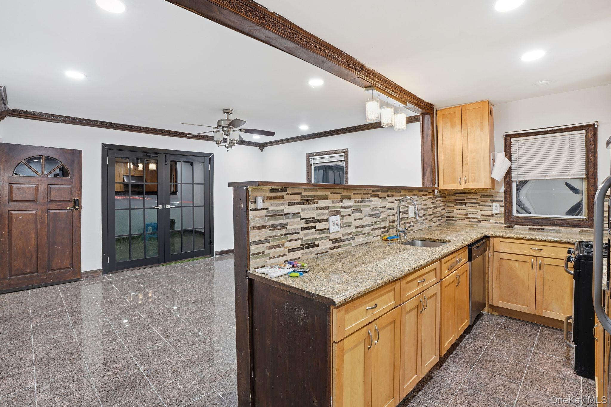 #7 photo, 8201 251st Street, クイーンズ区 Bellerose , NY 11426