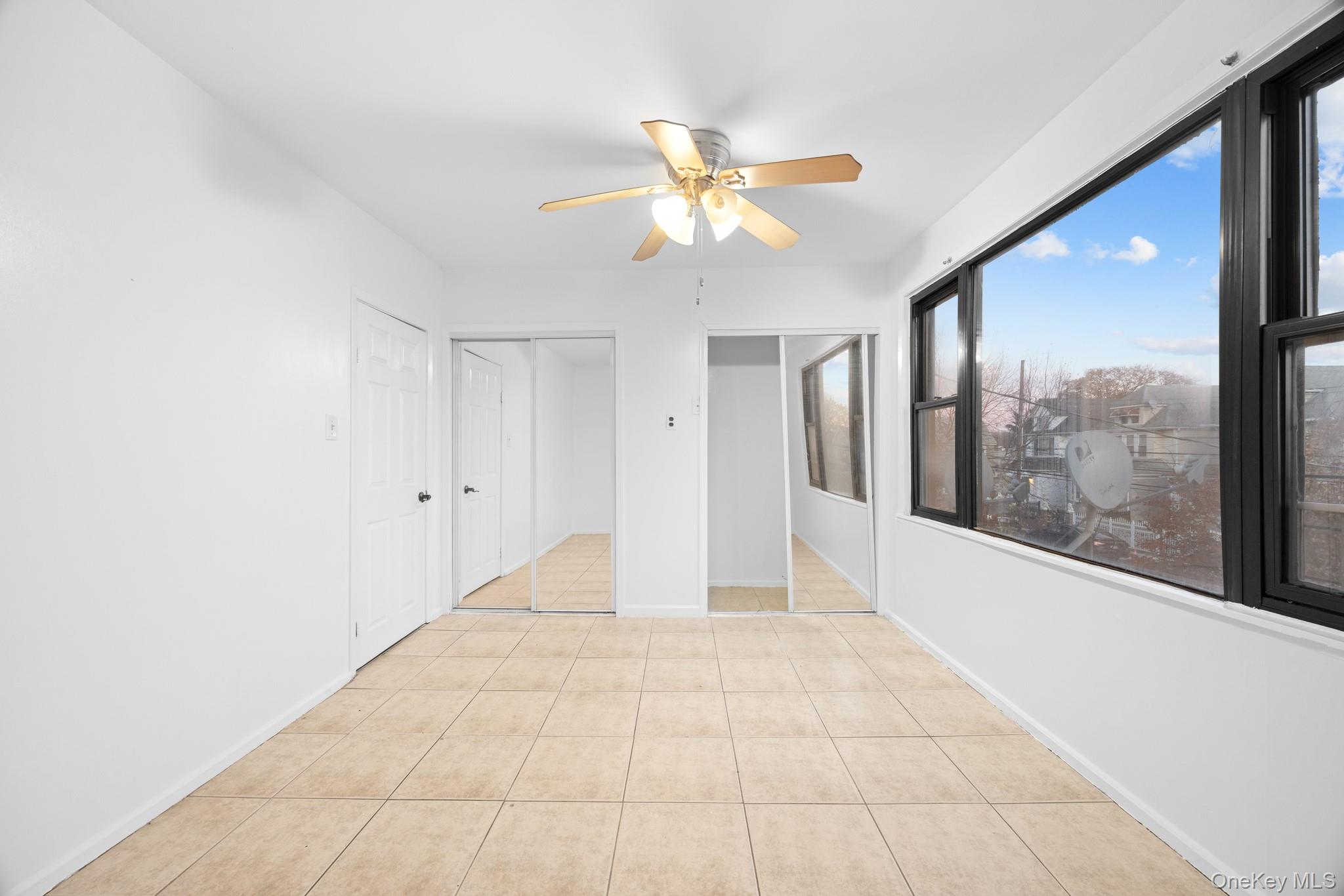 #9 photo, 16737 109th Road, クイーンズ区 Jamaica , NY 11433