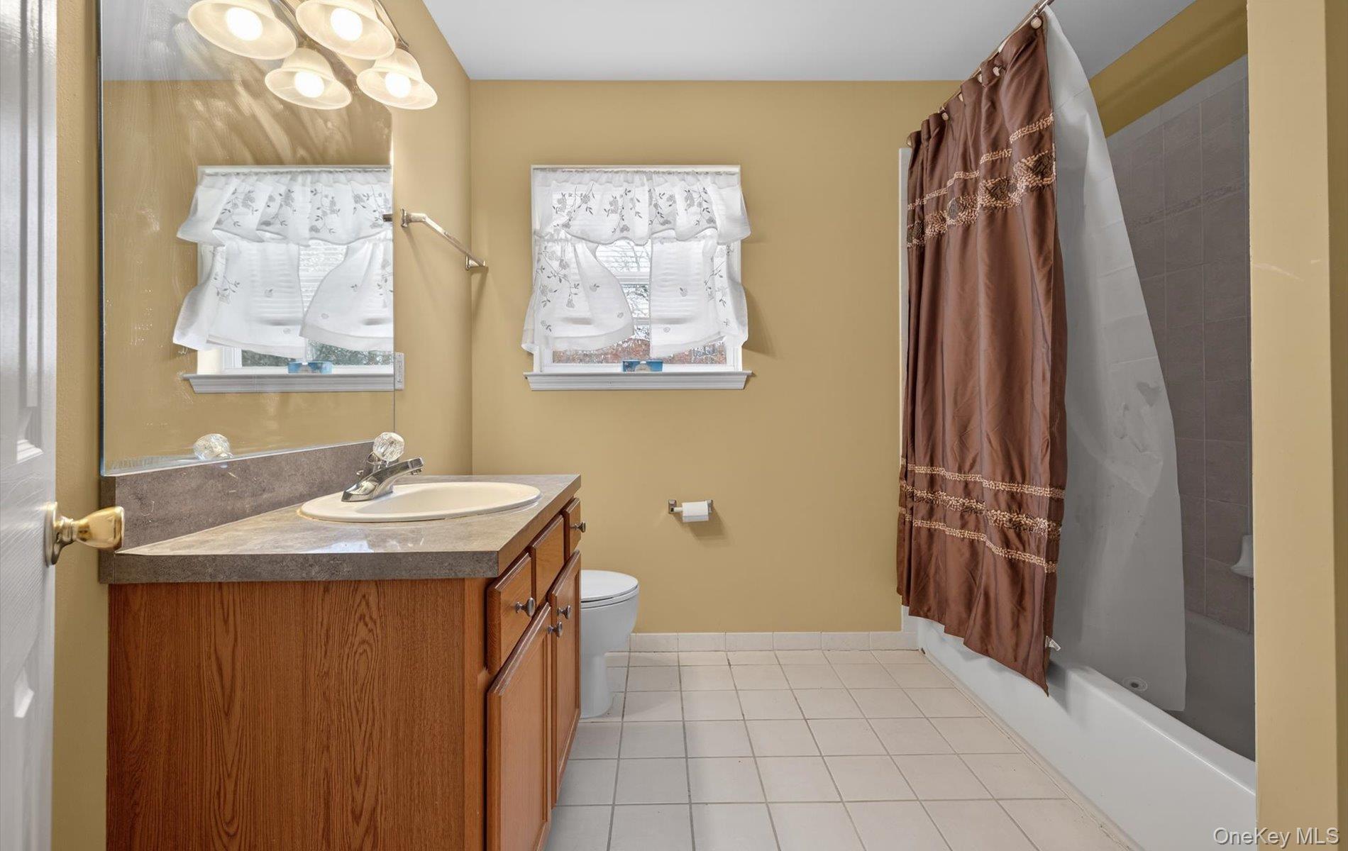 #17 photo, 31 Daremy Circle, サフォーク郡 Medford , NY 11763