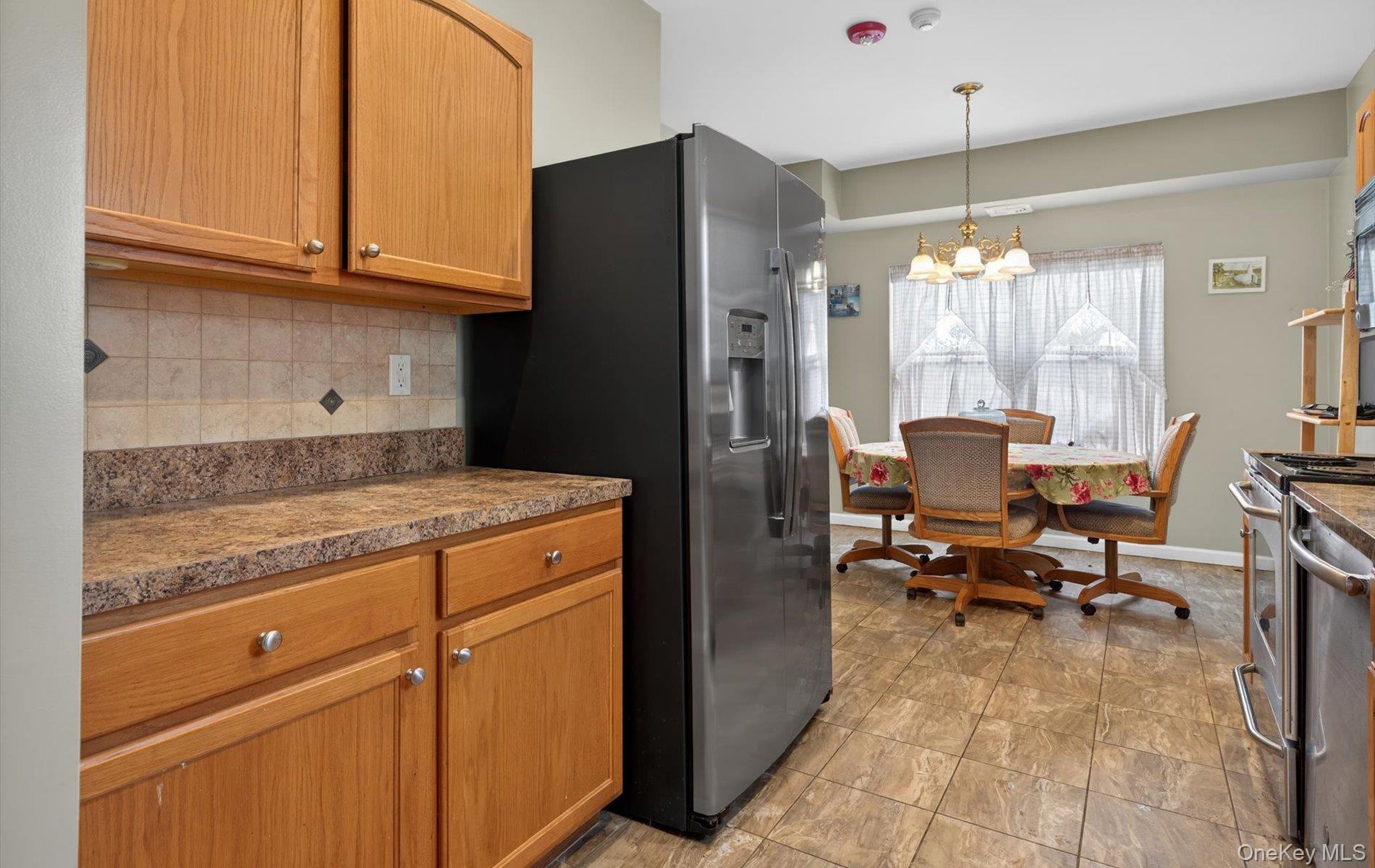 #7 photo, 31 Daremy Circle, サフォーク郡 Medford , NY 11763