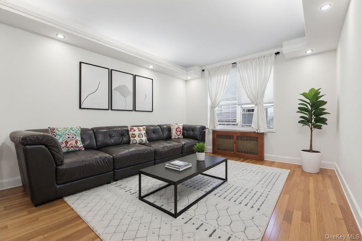 #4 photo, 64 - 11 99th, Rego Park , NY 11374