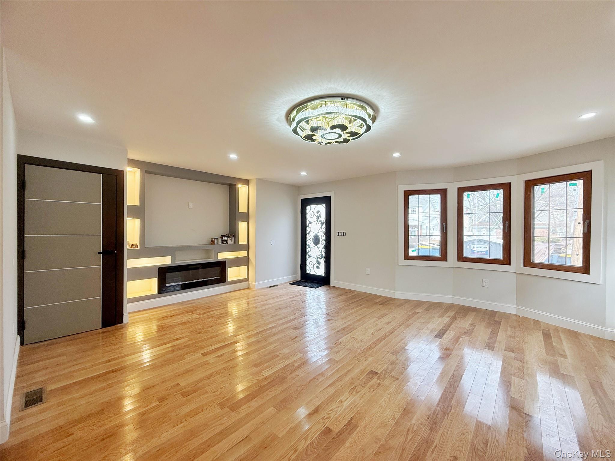 #8 photo, 13912 111th Avenue, Jamaica , NY 11435