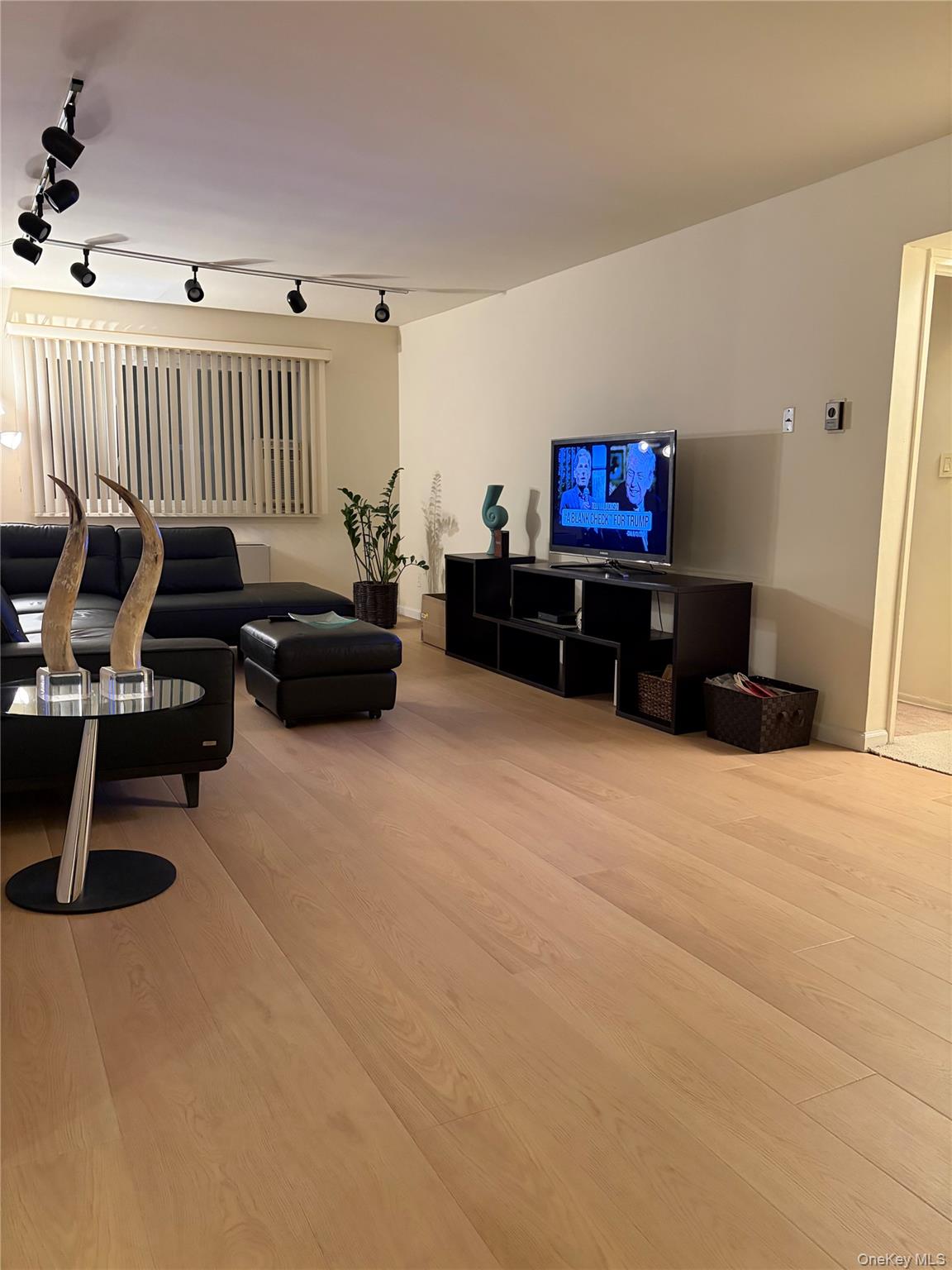 #4 photo, 200 Atlantic Avenue, Lynbrook , NY 11563