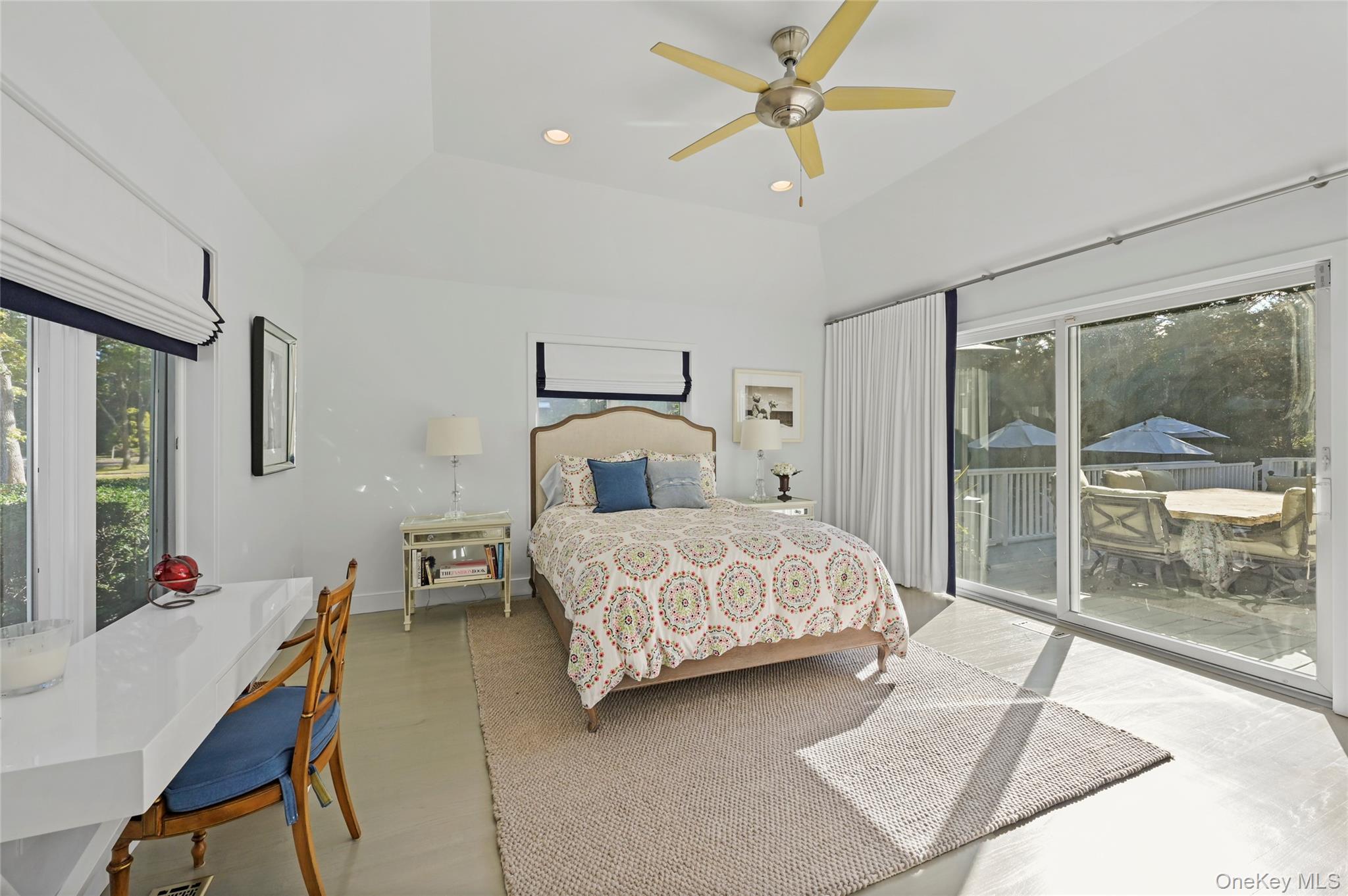 #15 photo, 6 Bridle Path, サフォーク郡 Westhampton Beach , NY 11978