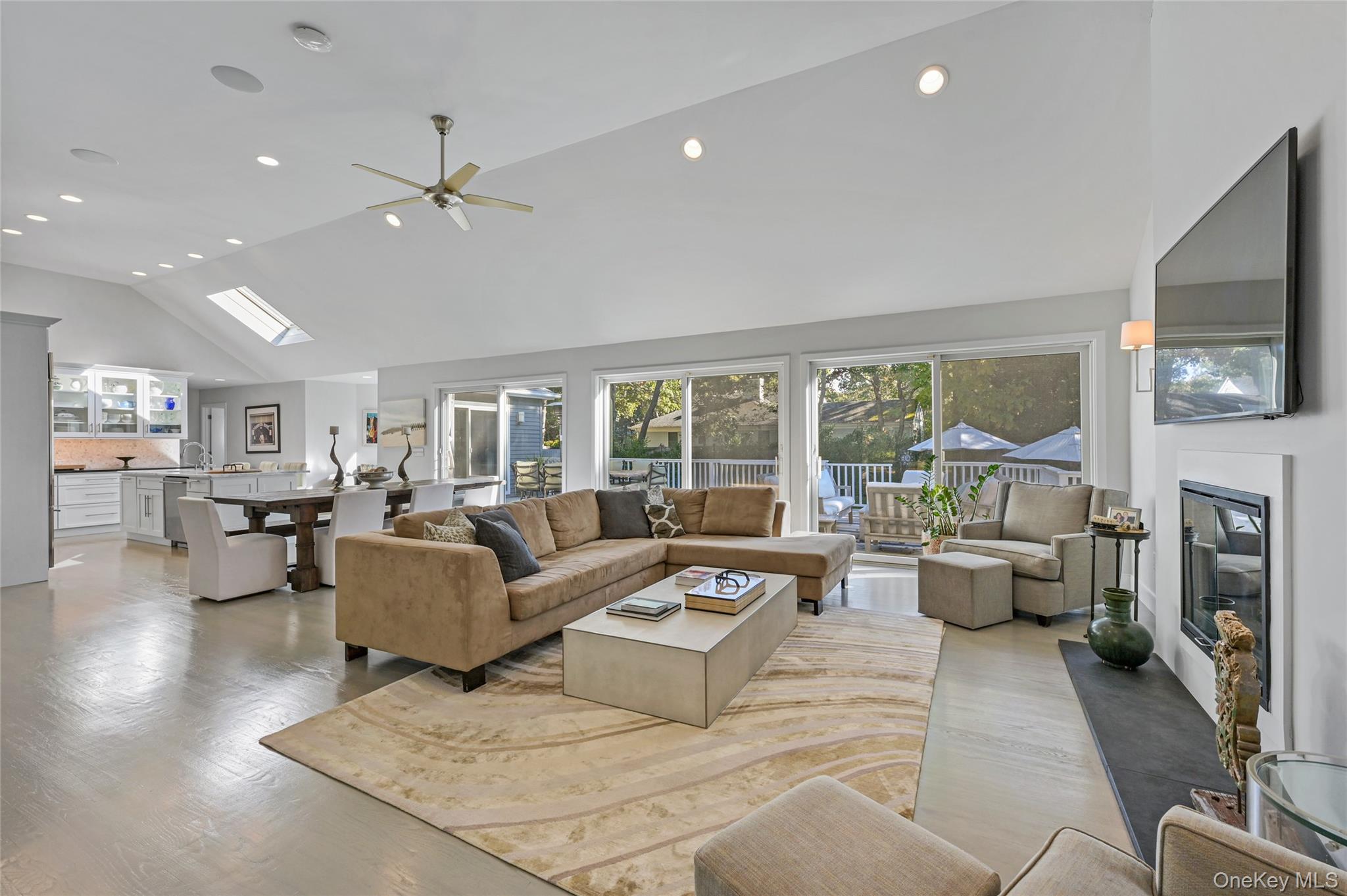 #3 photo, 6 Bridle Path, サフォーク郡 Westhampton Beach , NY 11978