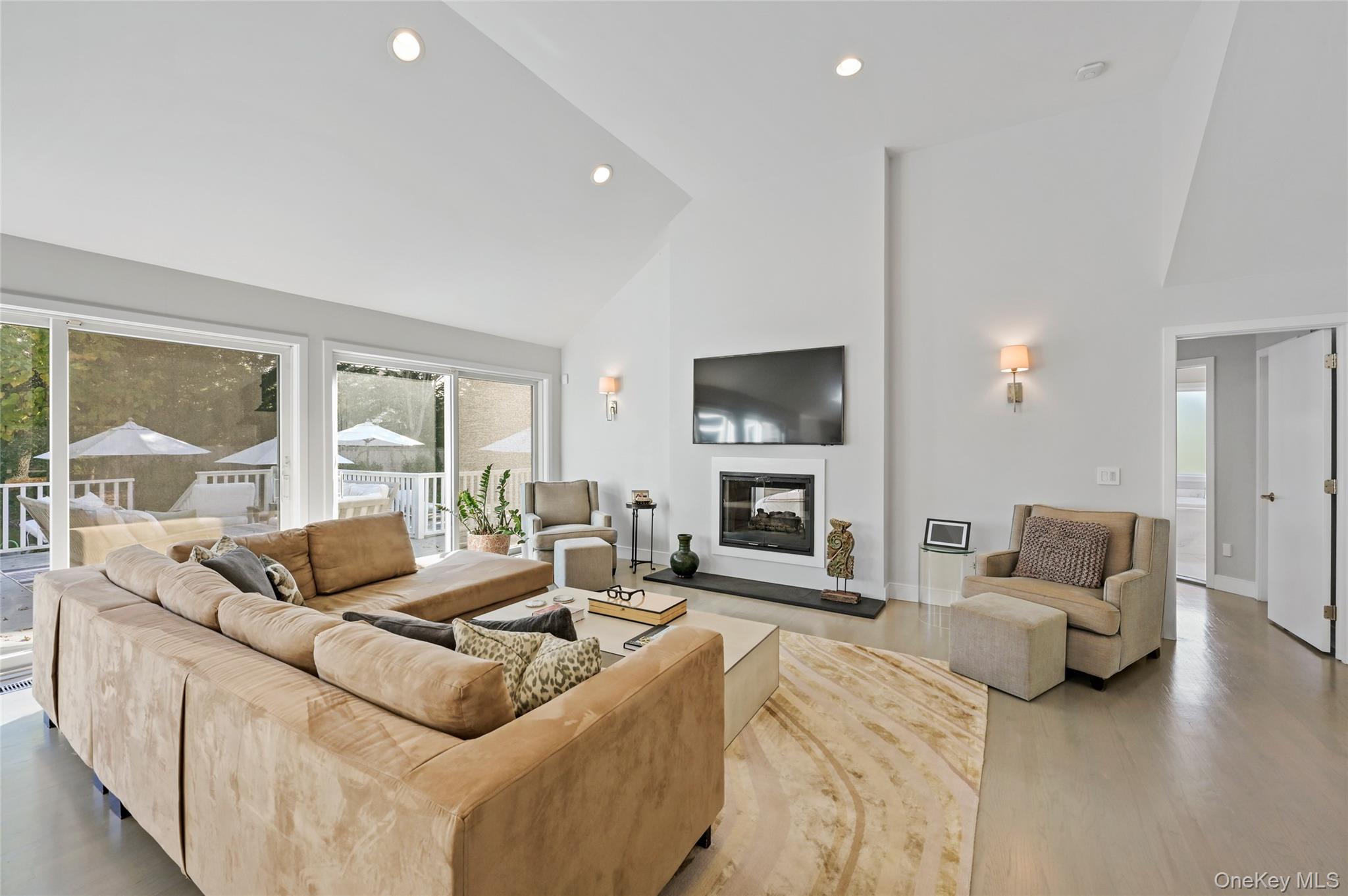 #5 photo, 6 Bridle Path, サフォーク郡 Westhampton Beach , NY 11978