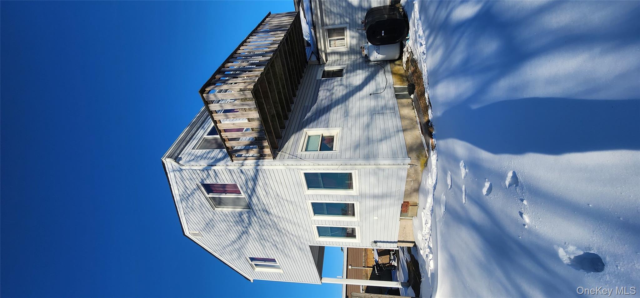 #2 photo, 22 Blue Point Road, 东长岛 Mastic Beach , NY 11951