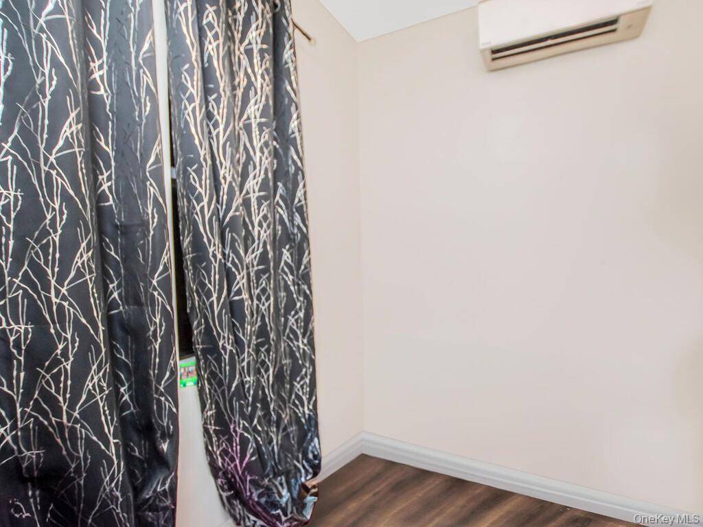 #28 photo, 1406 White Plains Road, Parkchester , NY 10462