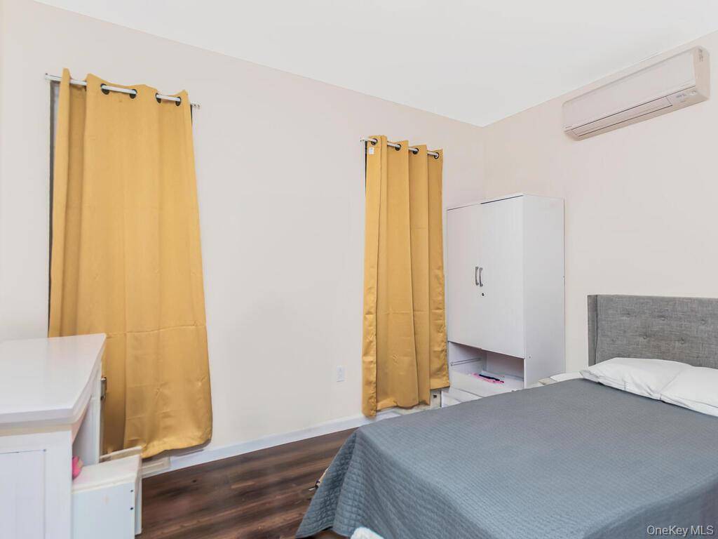 #30 photo, 1406 White Plains Road, Parkchester , NY 10462