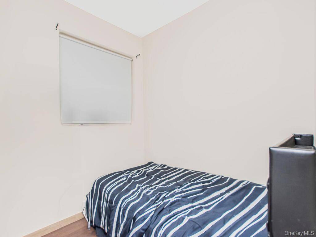 #31 photo, 1406 White Plains Road, Parkchester , NY 10462