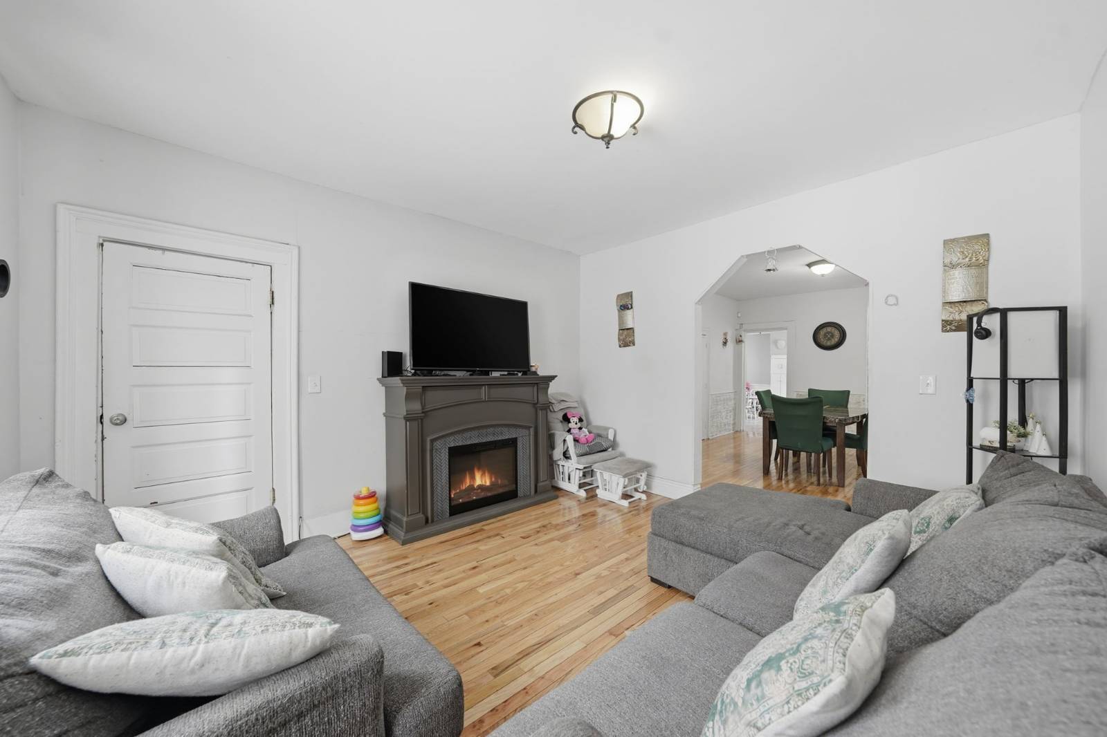 #3 photo, 283 West Tupper, Buffalo , NY 14201