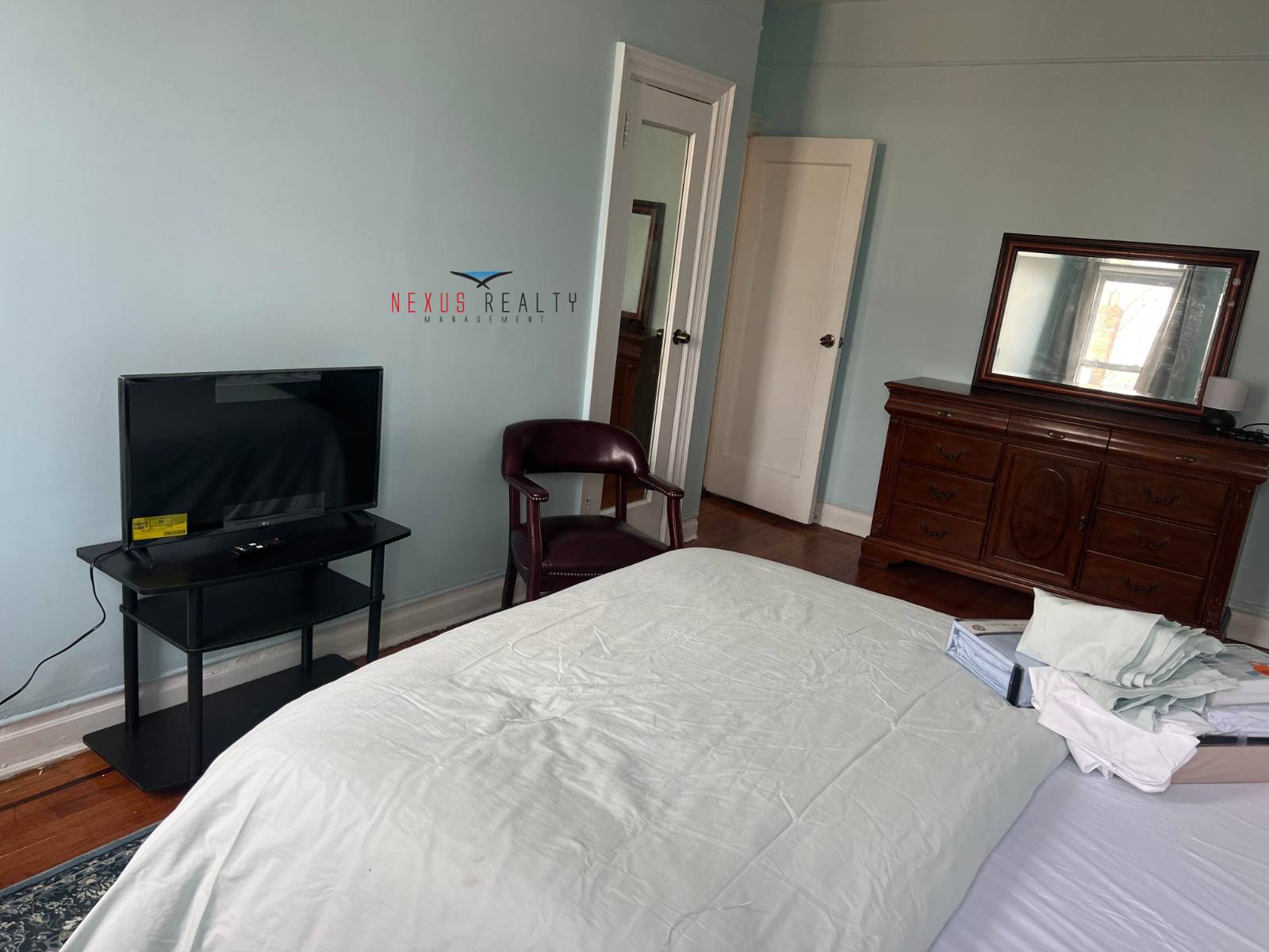 #16 photo, 69th street & 35th Avenue, Woodside , NY 11377