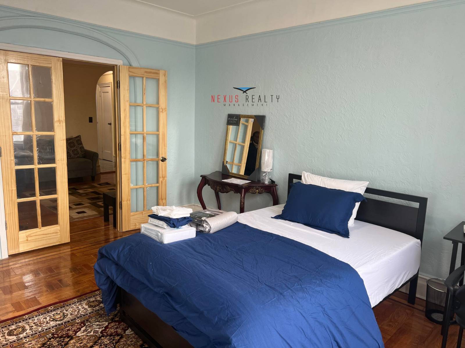 #5 photo, 69th street & 35th Avenue, Woodside , NY 11377