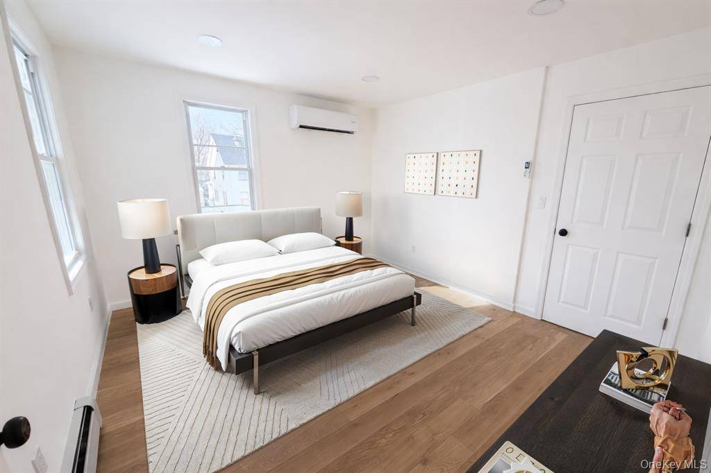 #12 photo, 112-16 198th St, St Albans , NY 11412