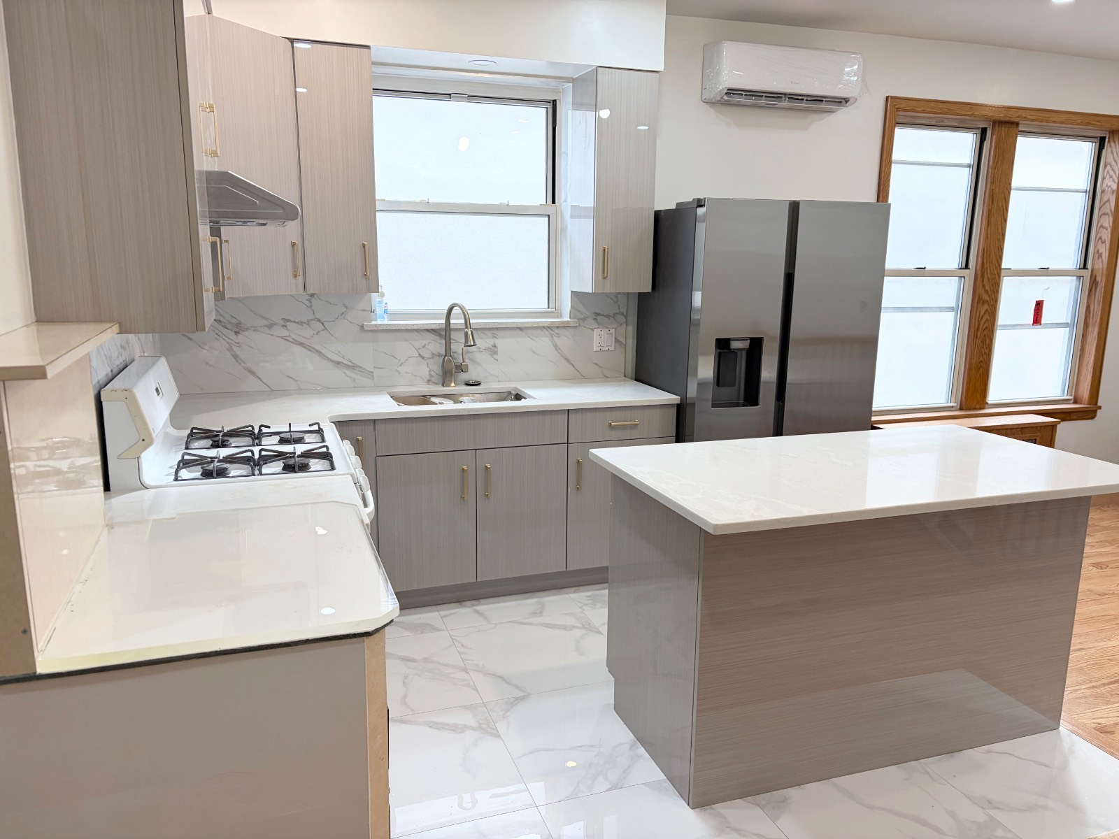 #3 photo, 2237  West 1st street, #2nd Floor, ブルックリン区 Gravesend , NY 11223